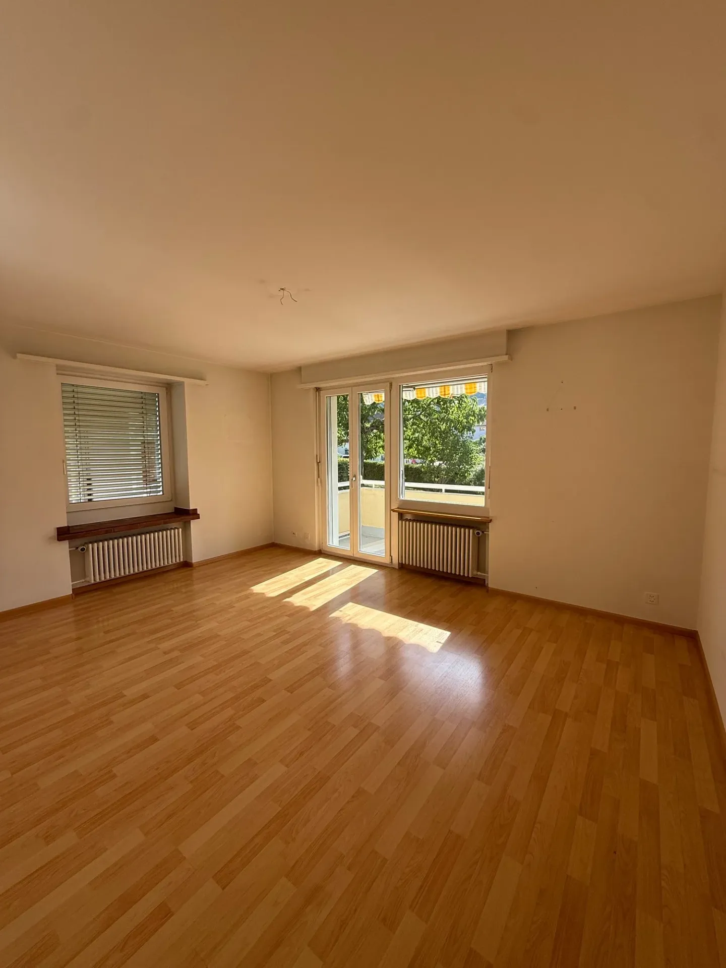 Helle 4-Zimmer-Wohnung mit Balkon - Foto 4 von 15