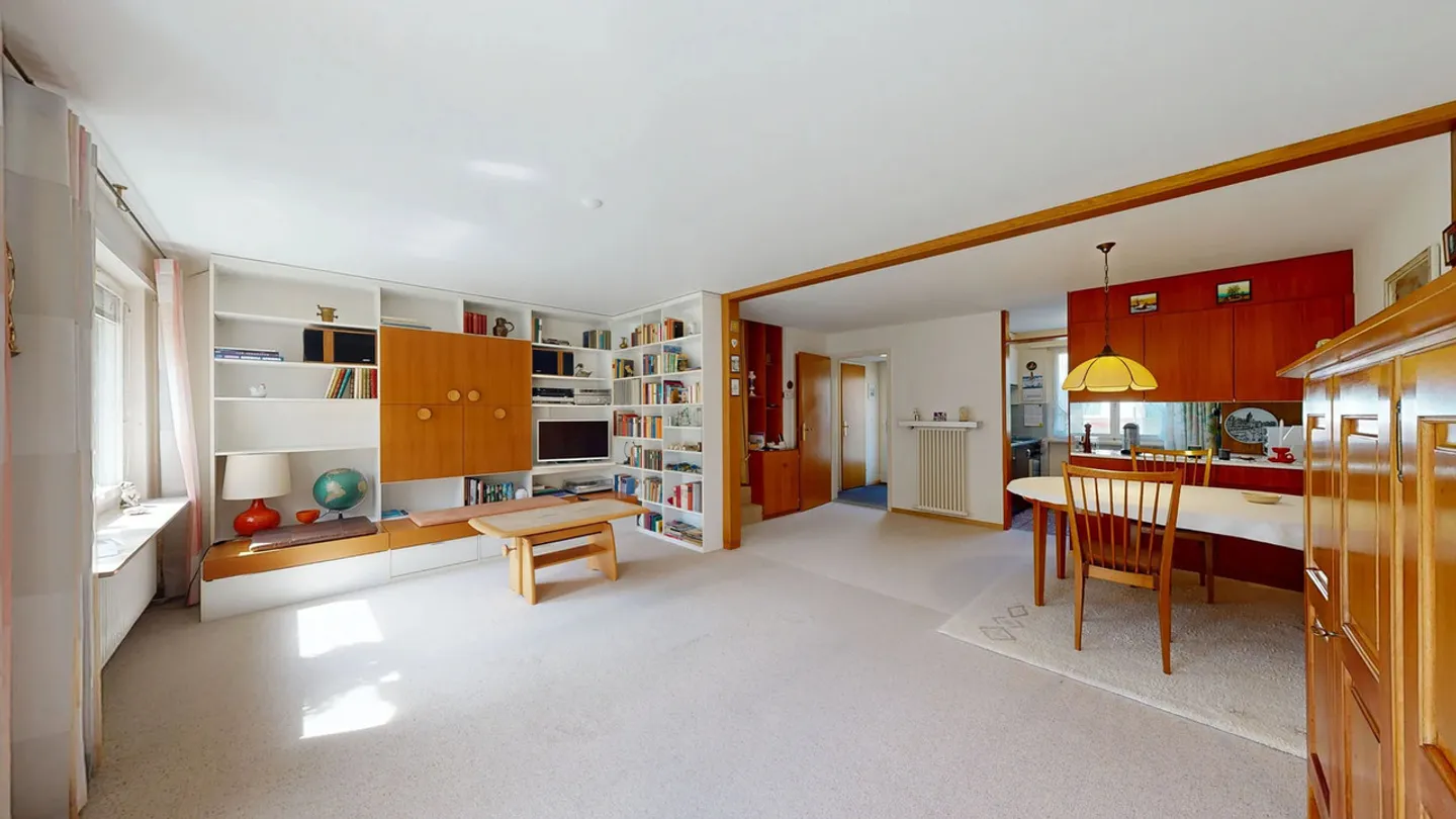 Charming Family Townhouse - Photo 6 of 23
