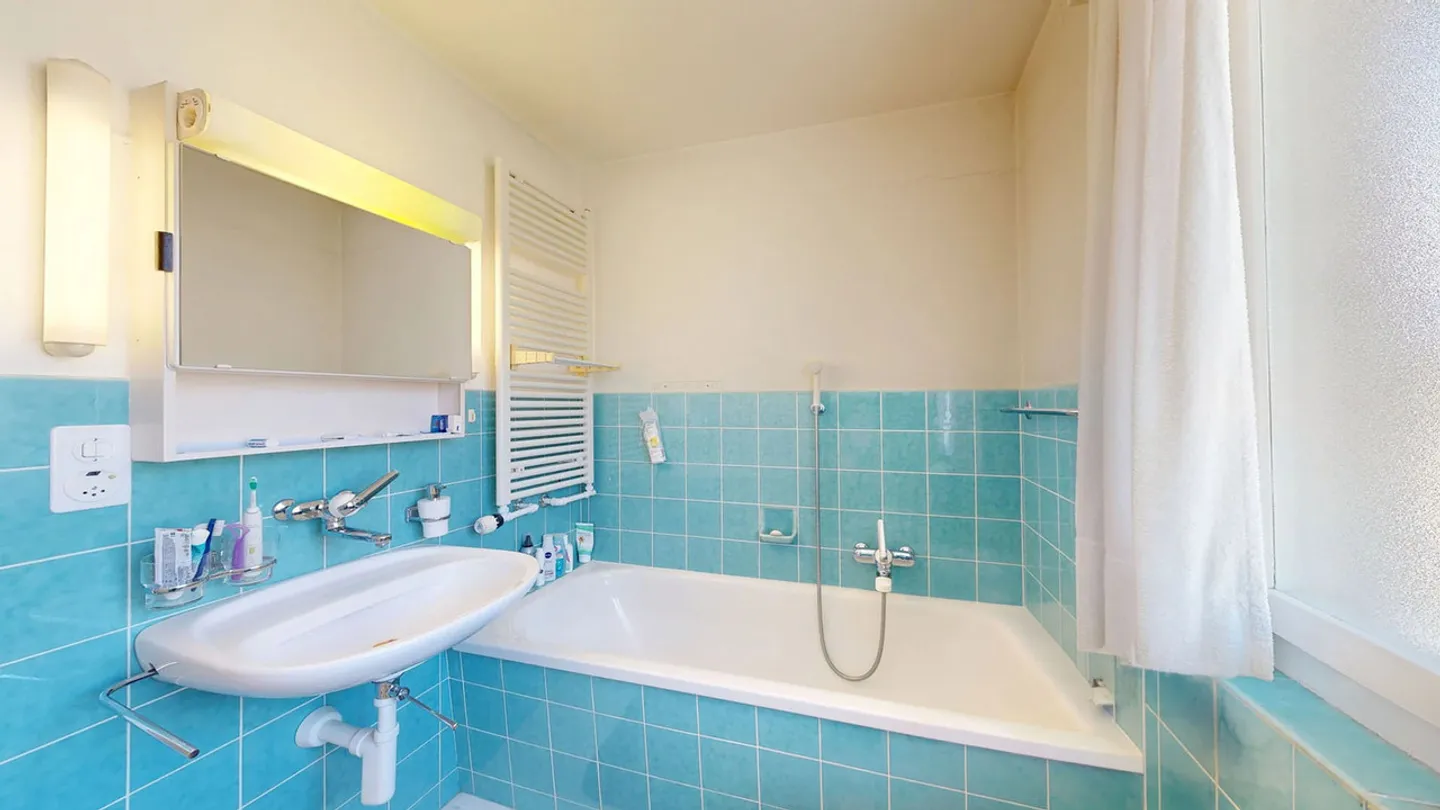 Charming Family Townhouse - Photo 15 of 23