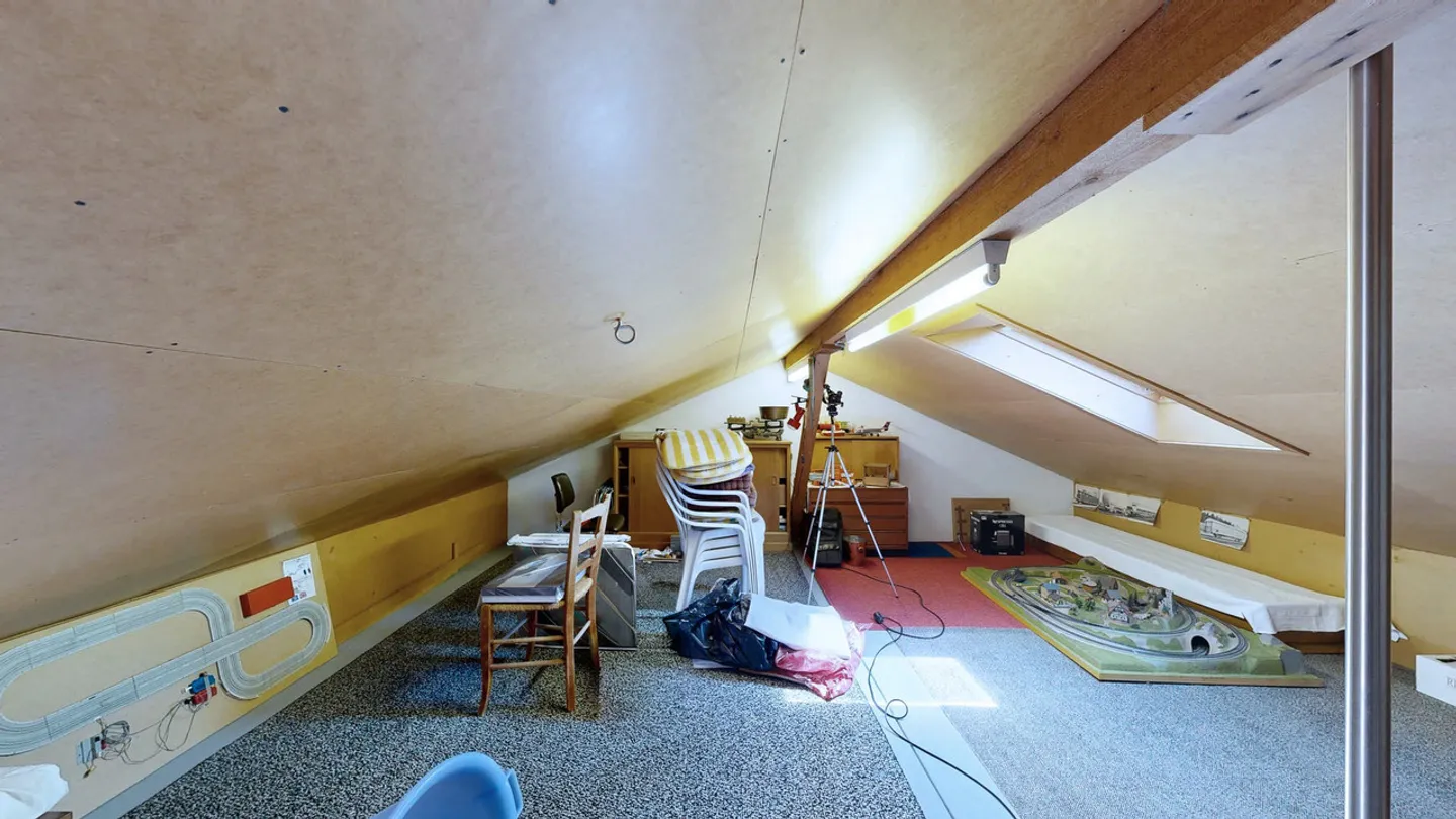 Charming Family Townhouse - Photo 16 of 23