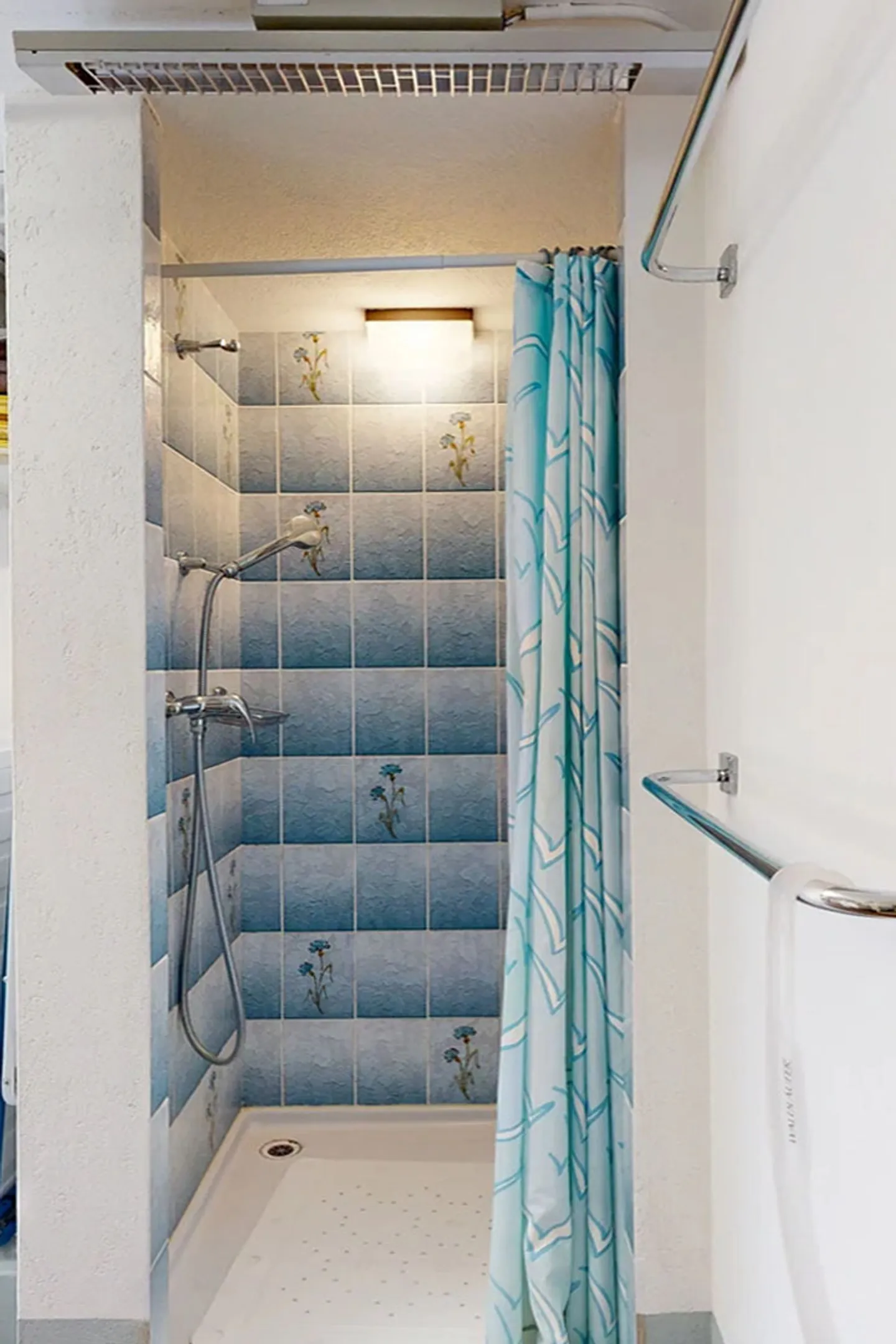 Charming Family Townhouse - Photo 19 of 23