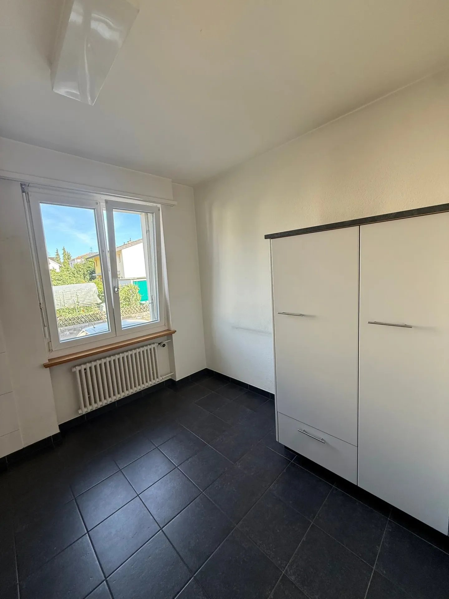 Helle 4-Zimmer-Wohnung mit Balkon - Foto 3 von 15