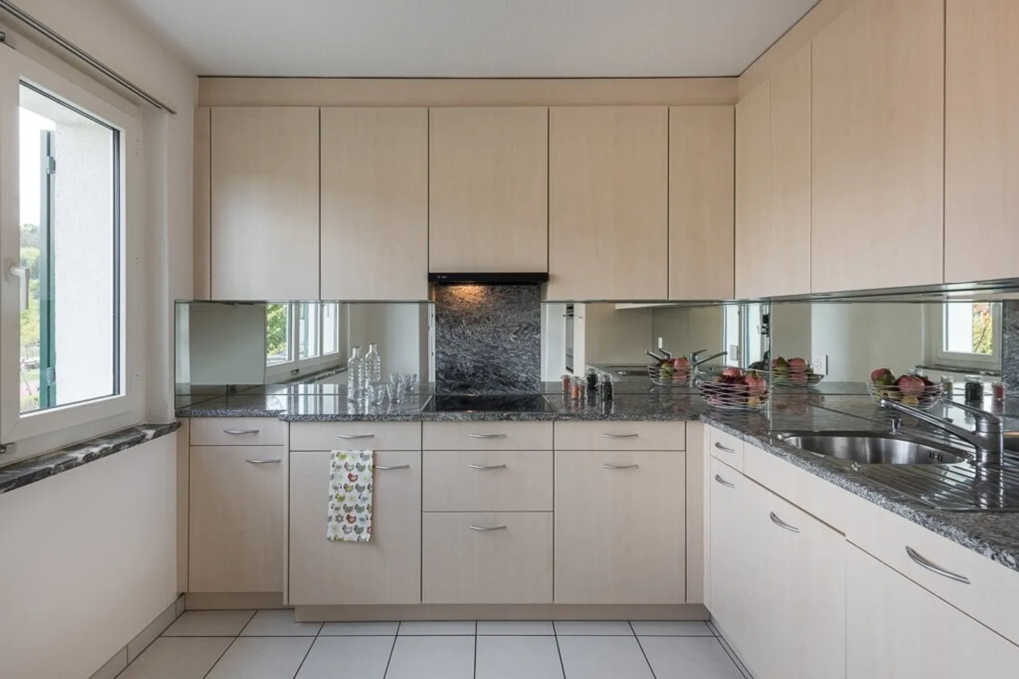 Renovierte Dachwohnung im Grünen - Foto 4 von 5