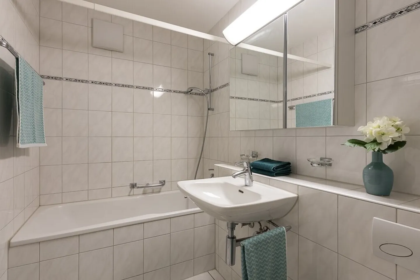 Renovierte Dachwohnung im Grünen - Foto 5 von 5