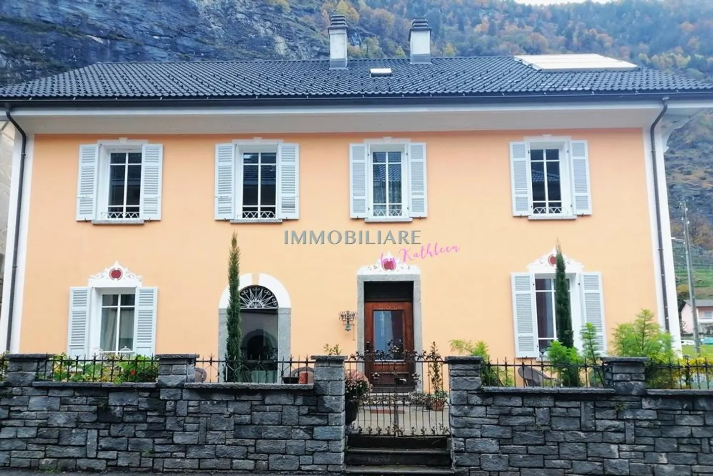 Casa ticinese completamente ristrutturata - utilizzabile privatamente o come B&B - Foto 22 di 24