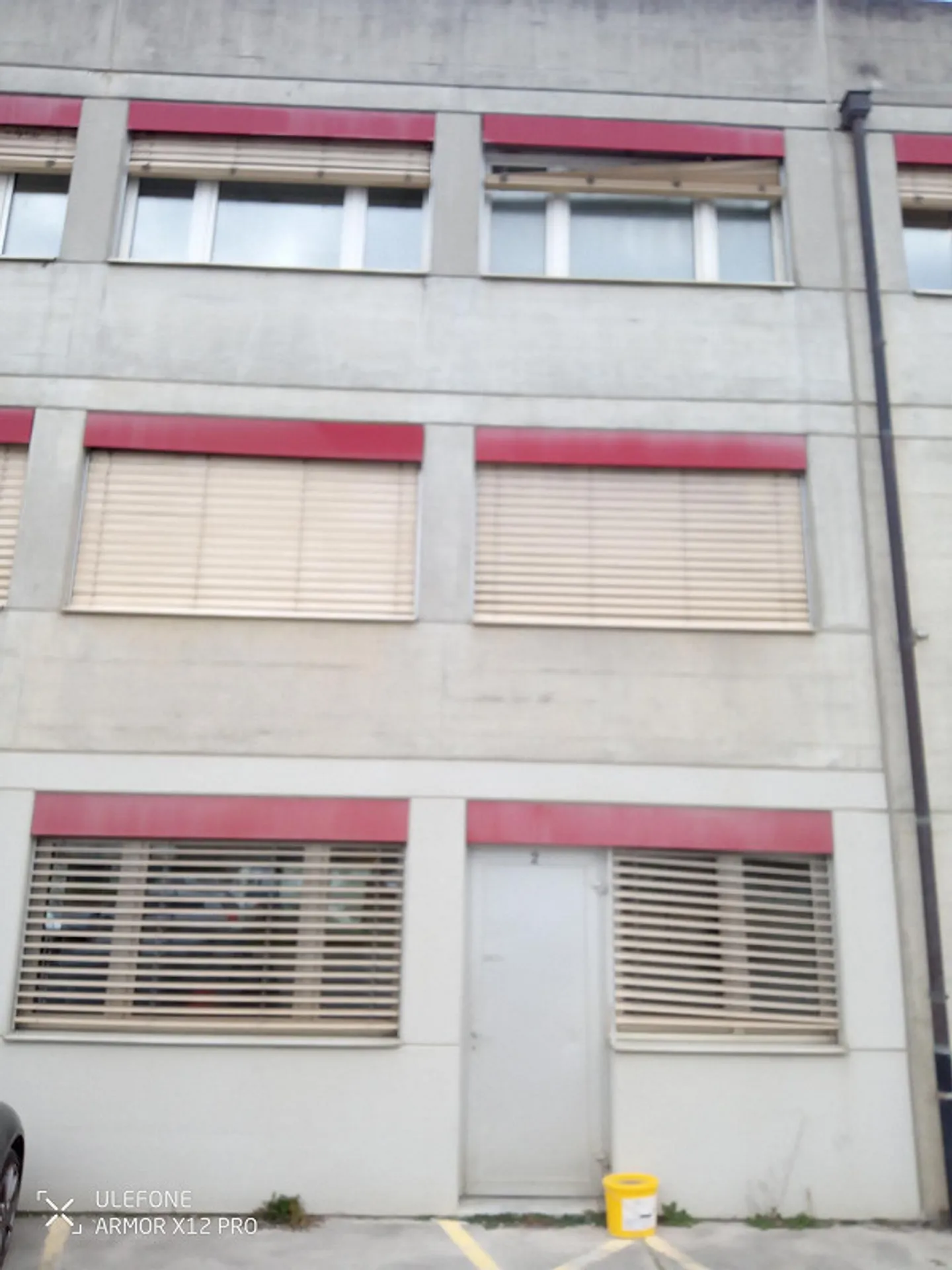 Versatile commercial spaces for studio, practice or office available immediately - Photo 8 of 8