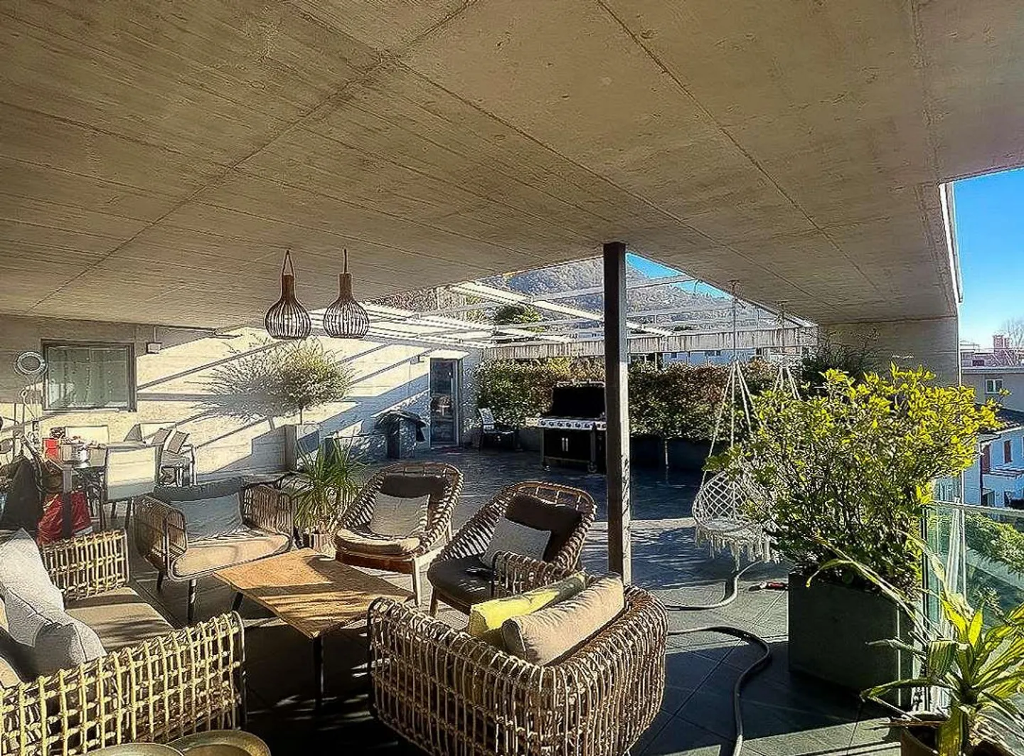 Lussuoso attico con vista sulla città di Lugano - Foto 1 di 13