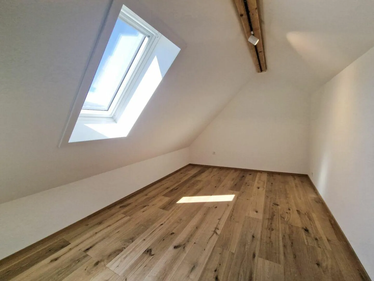 Trasferirsi e godere - appartamento attico ristrutturato di 3 camere ... - Foto 11 di 12