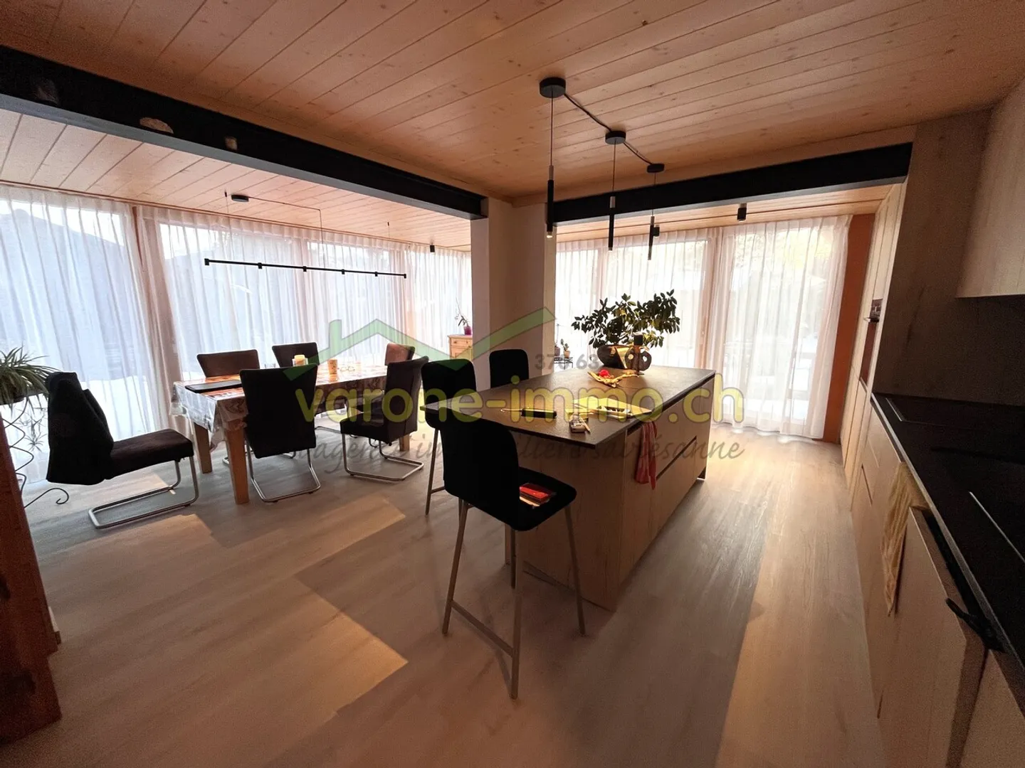 Chalet spacieux rénové et agrandi avec 4,5 pièces - Photo 8 sur 13