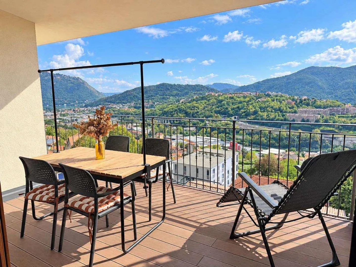 Vacallo: wunderschönes 3,5-Zimmer-Duplex mit Blick auf den Comer See - Foto 2 von 9