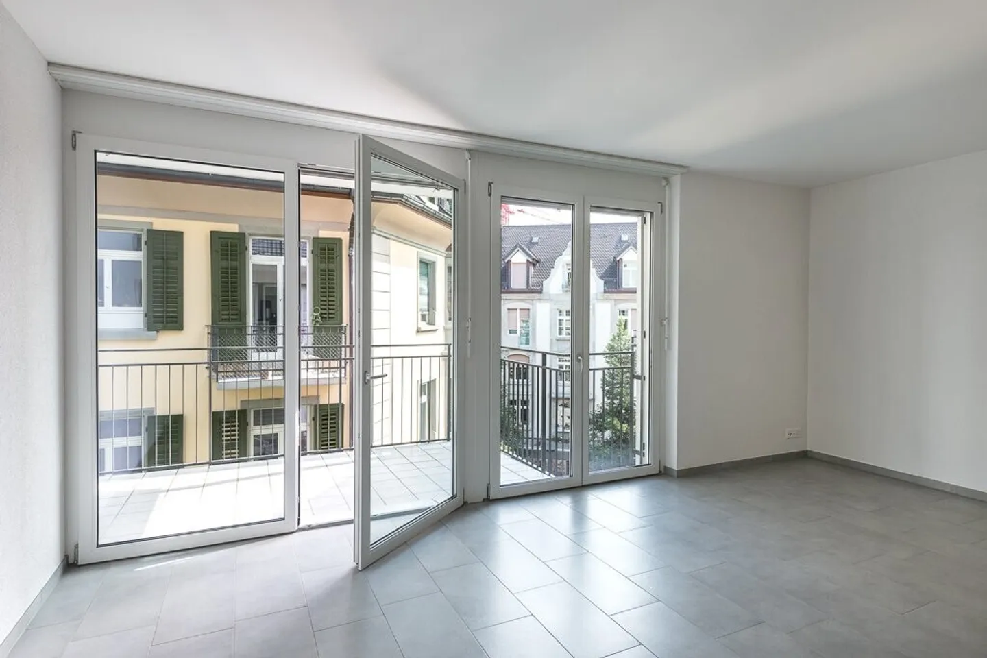 Appartement de ville moderne au centre d'Oerlikon - Photo 5 sur 7