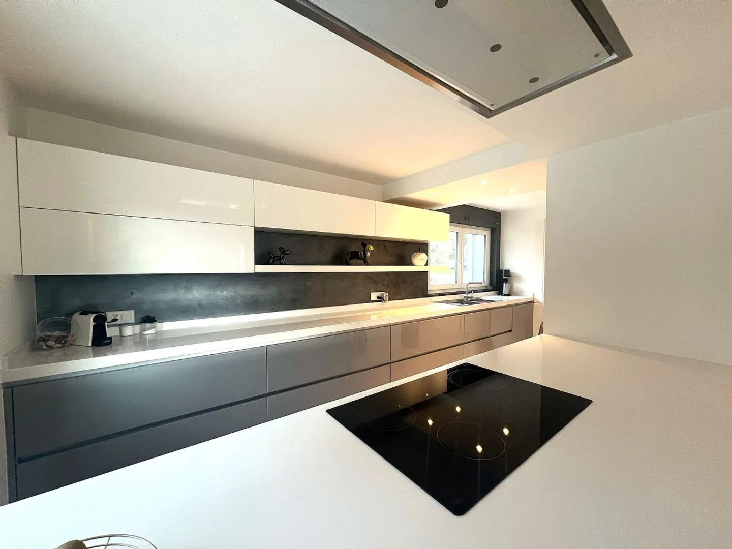 Luxury Villa with Pool in Penthalaz - Photo 6 of 13