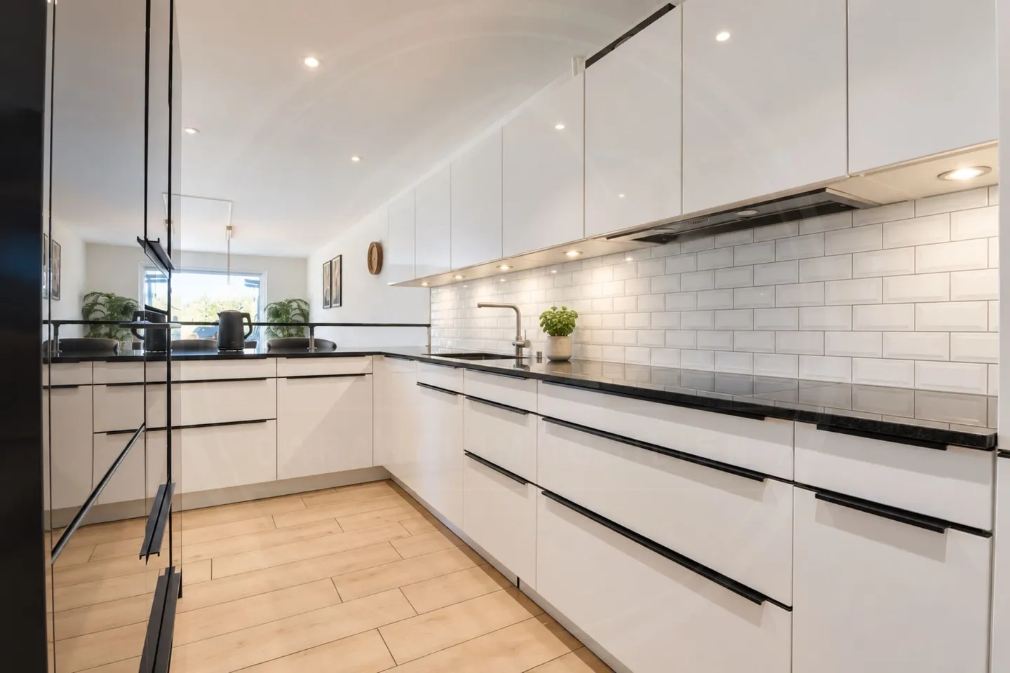Casa a schiera moderna di 6½ stanze con vista sulla natura - Foto 4 di 12