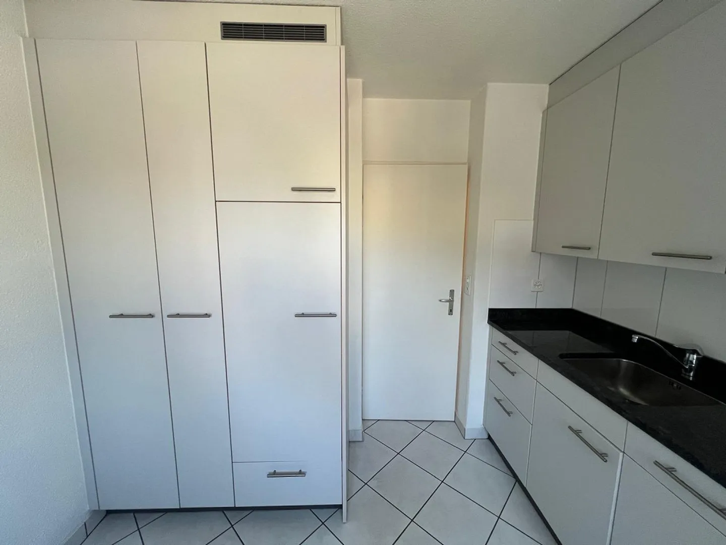 Charmante Wohnung mit Balkon - Foto 2 von 9