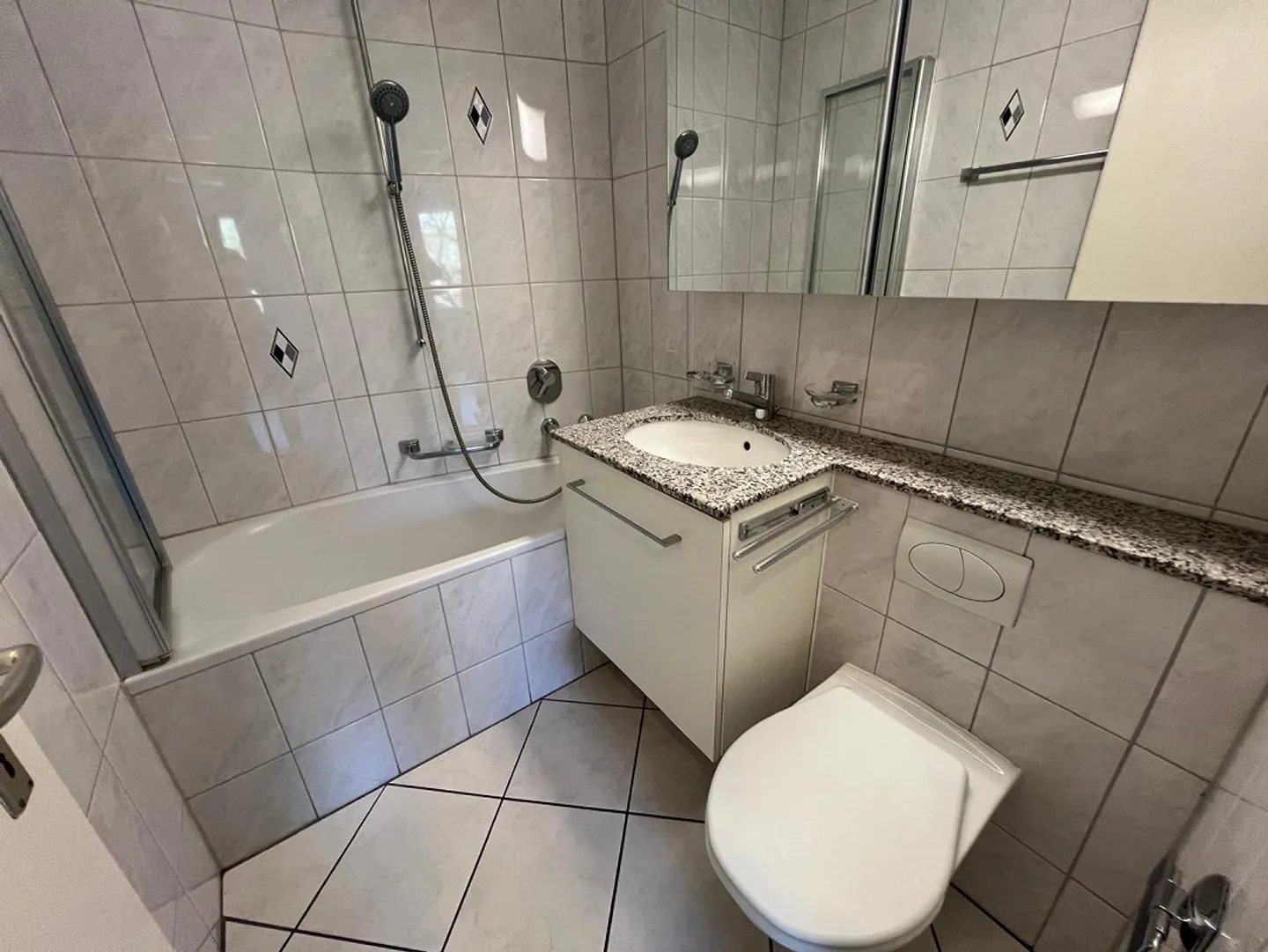 Charmante Wohnung mit Balkon - Foto 6 von 9