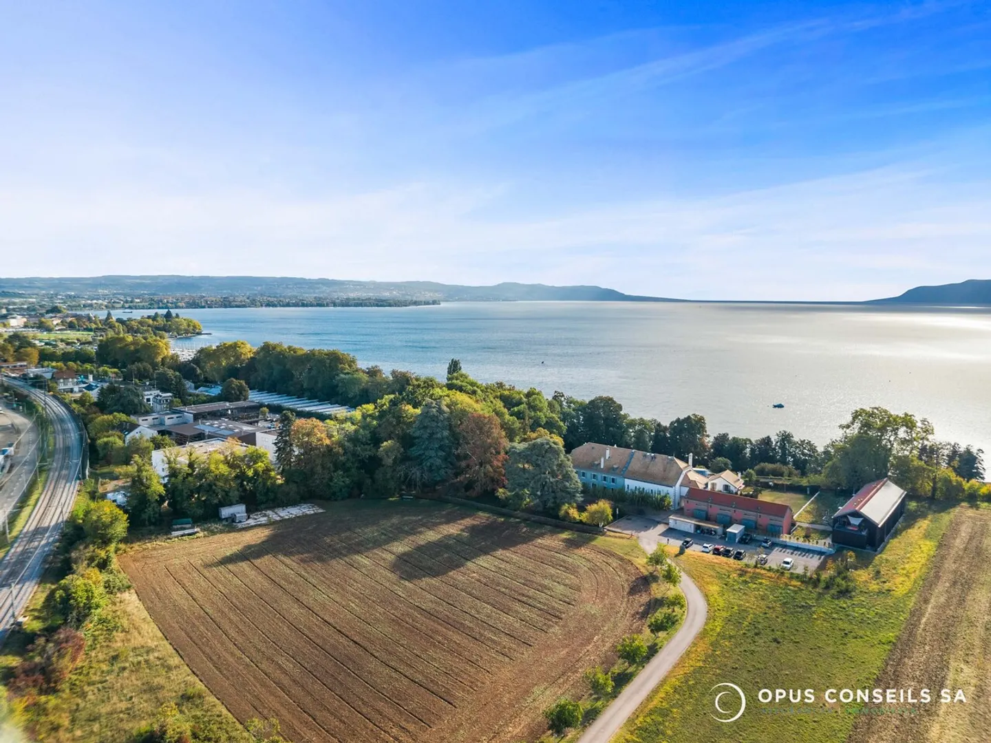 Charming Apartment with Lake View - Photo 1 of 14