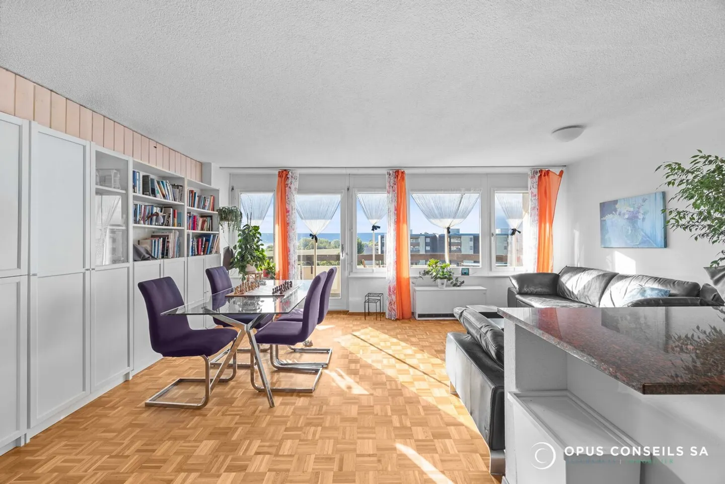Charming Apartment with Lake View - Photo 7 of 14