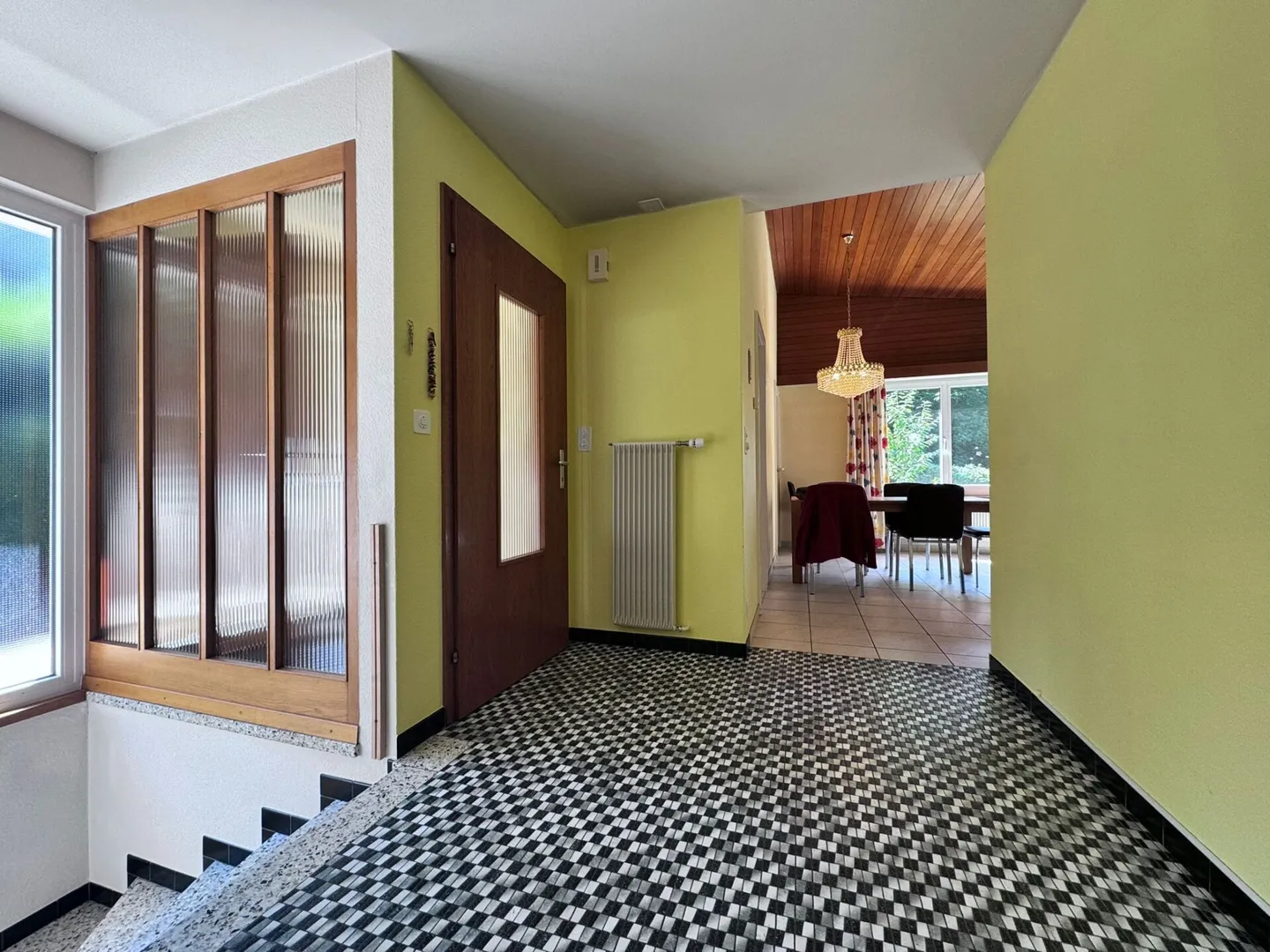 Casa unifamiliare indipendente con 5,5 stanze, estensione, garage e grande giardino - Foto 4 di 38