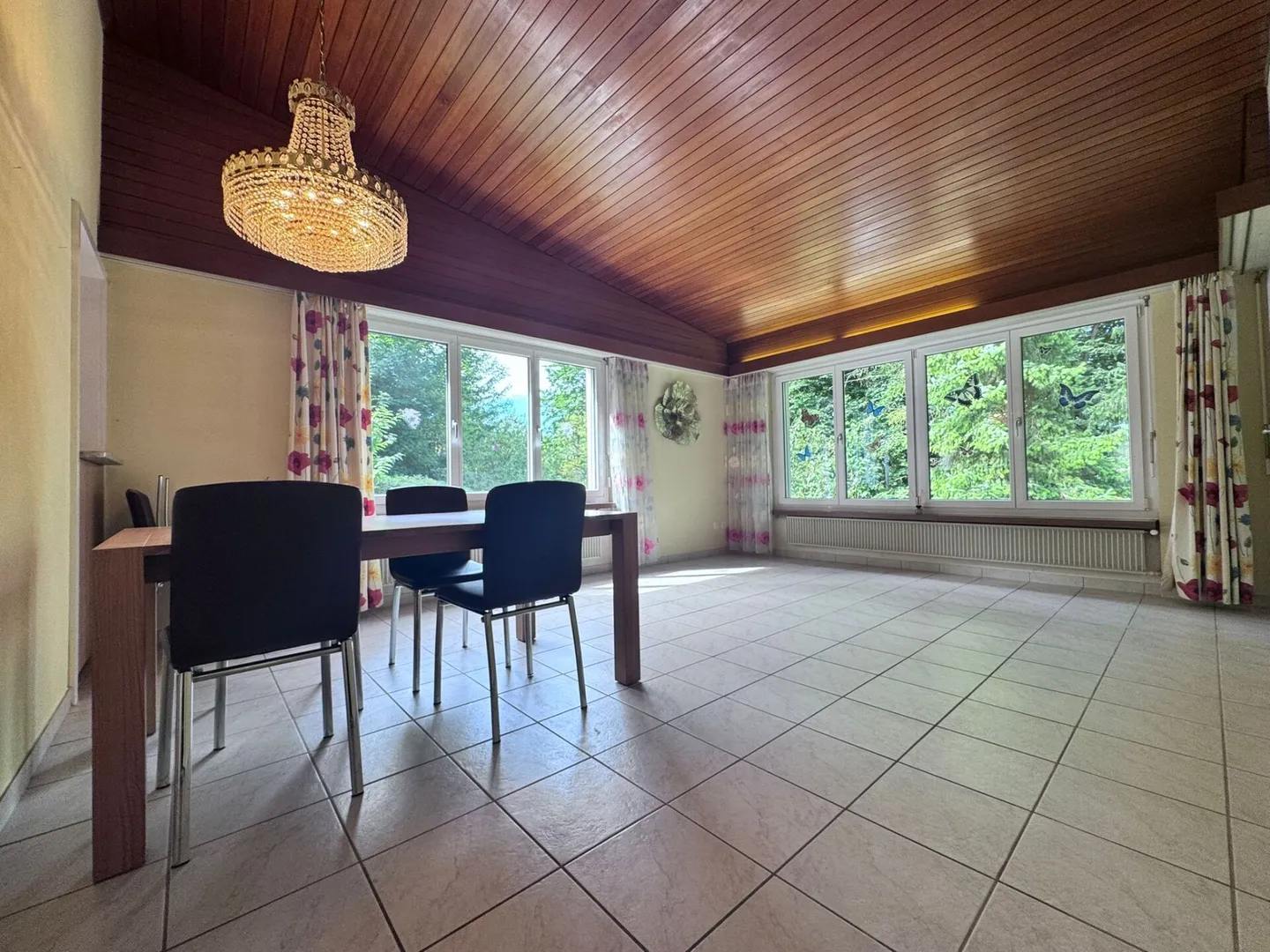 Casa unifamiliare indipendente con 5,5 stanze, estensione, garage e grande giardino - Foto 15 di 38