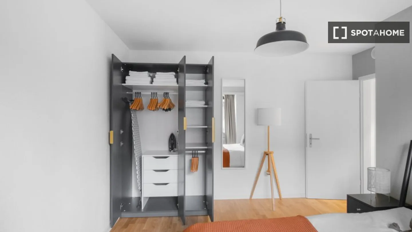 Discover, visit and rent your new home online with full confidence. - Photo 7 of 15