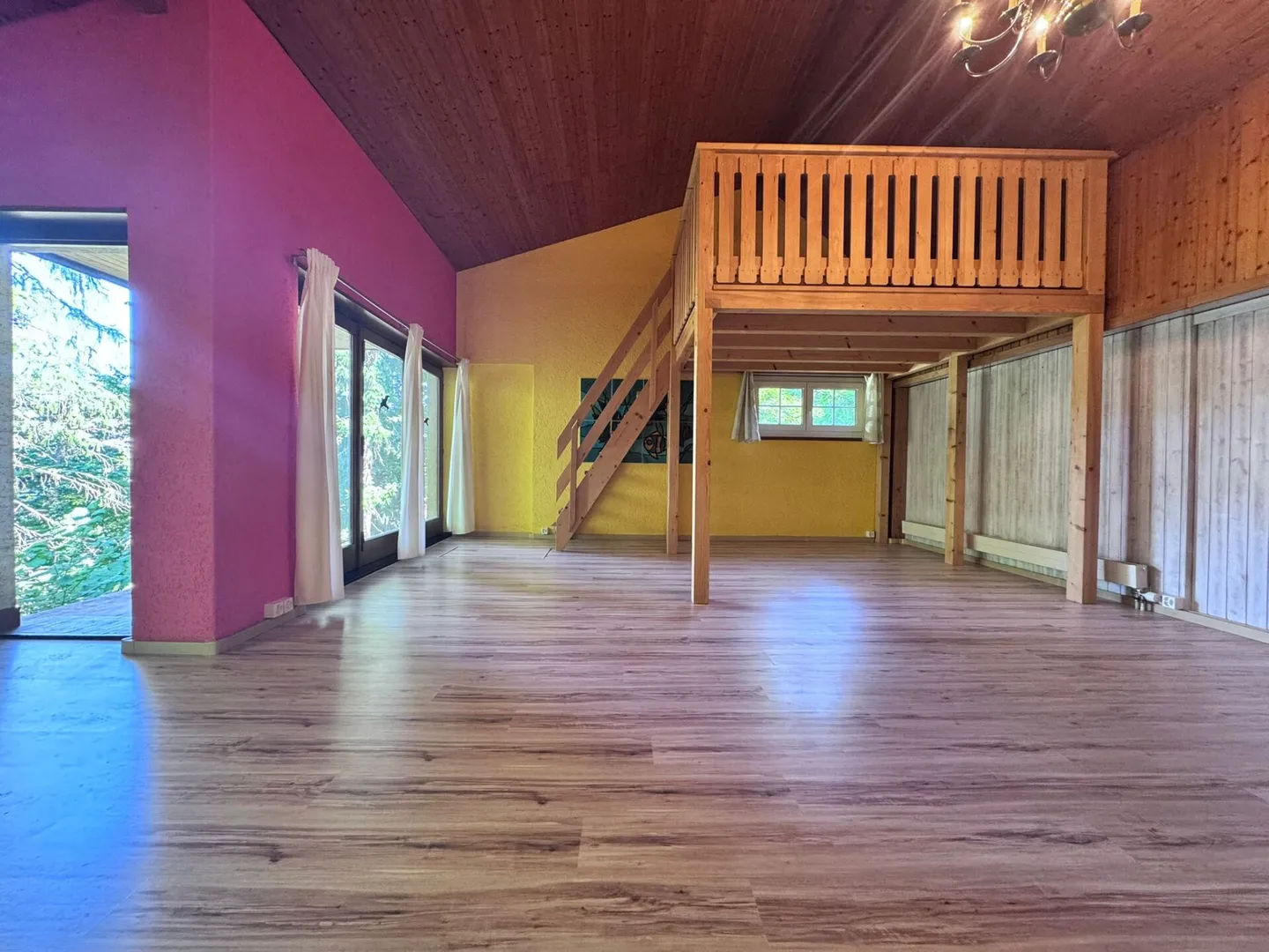 Casa unifamiliare indipendente con 5,5 stanze, estensione, garage e grande giardino - Foto 28 di 38