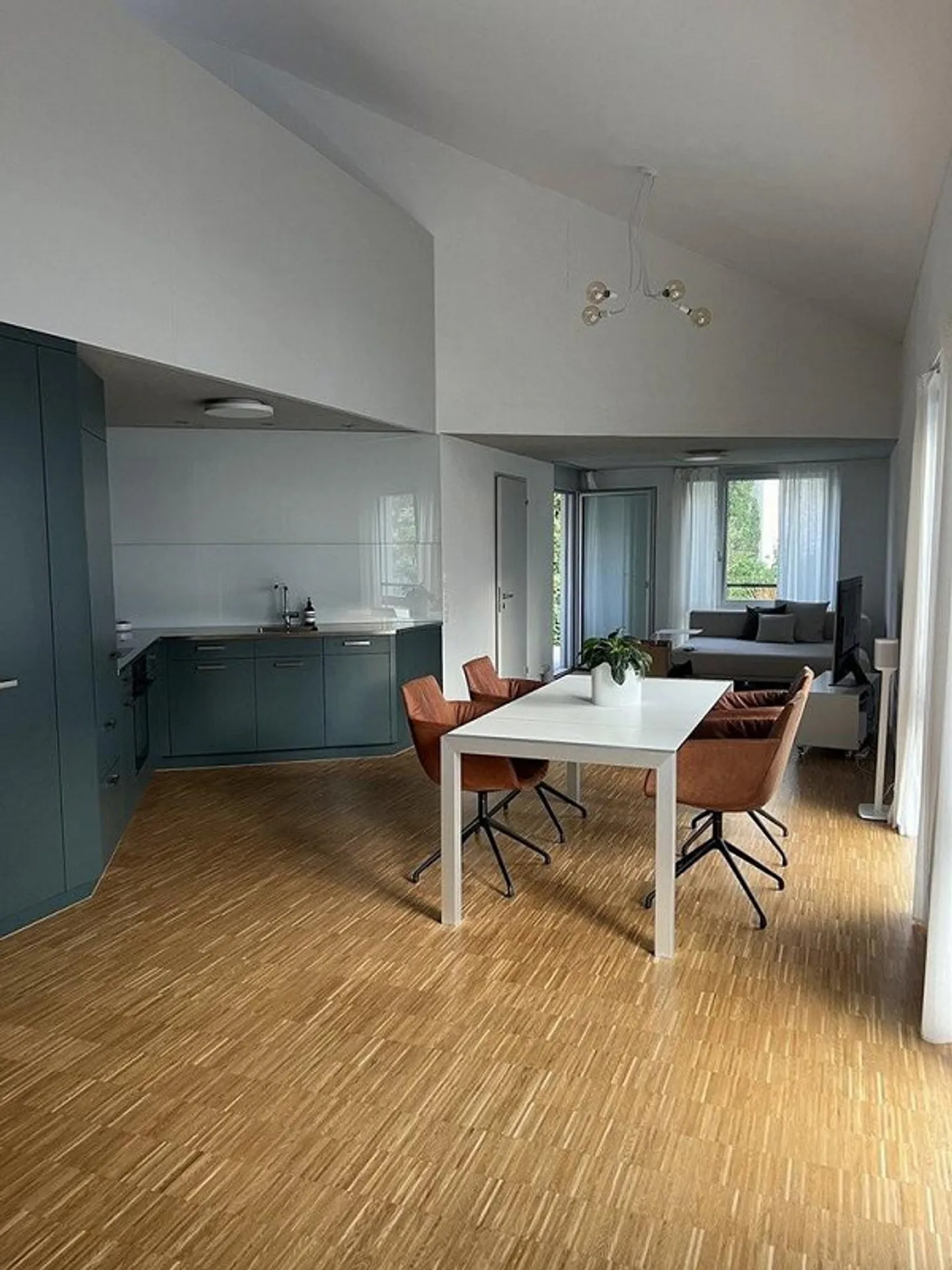Nouvelle construction de rêve sur deux étages - Maisonette de 2,5 pièces dans un emplacement privilégié - Photo 3 sur 7