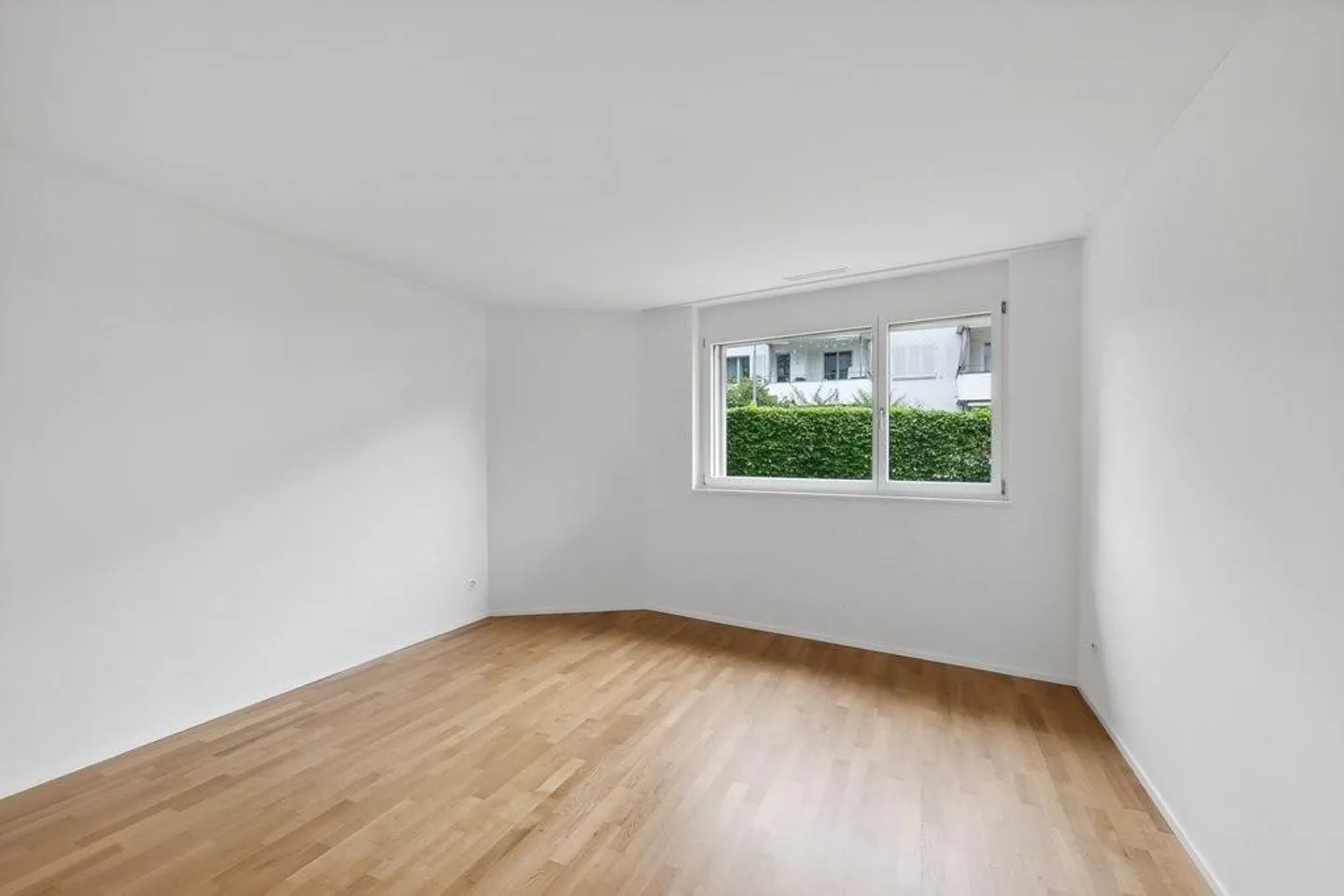 Appartement moderne de 3.5 pièces dans un emplacement central - Photo 4 sur 9