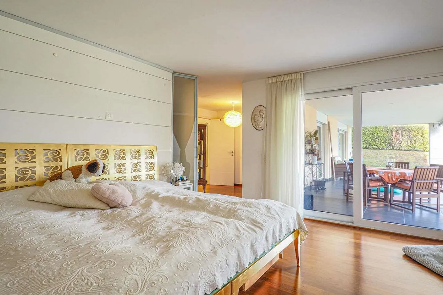 APPARTAMENTO CON VISTA LAGO E GIARDINO - Foto 7 di 8