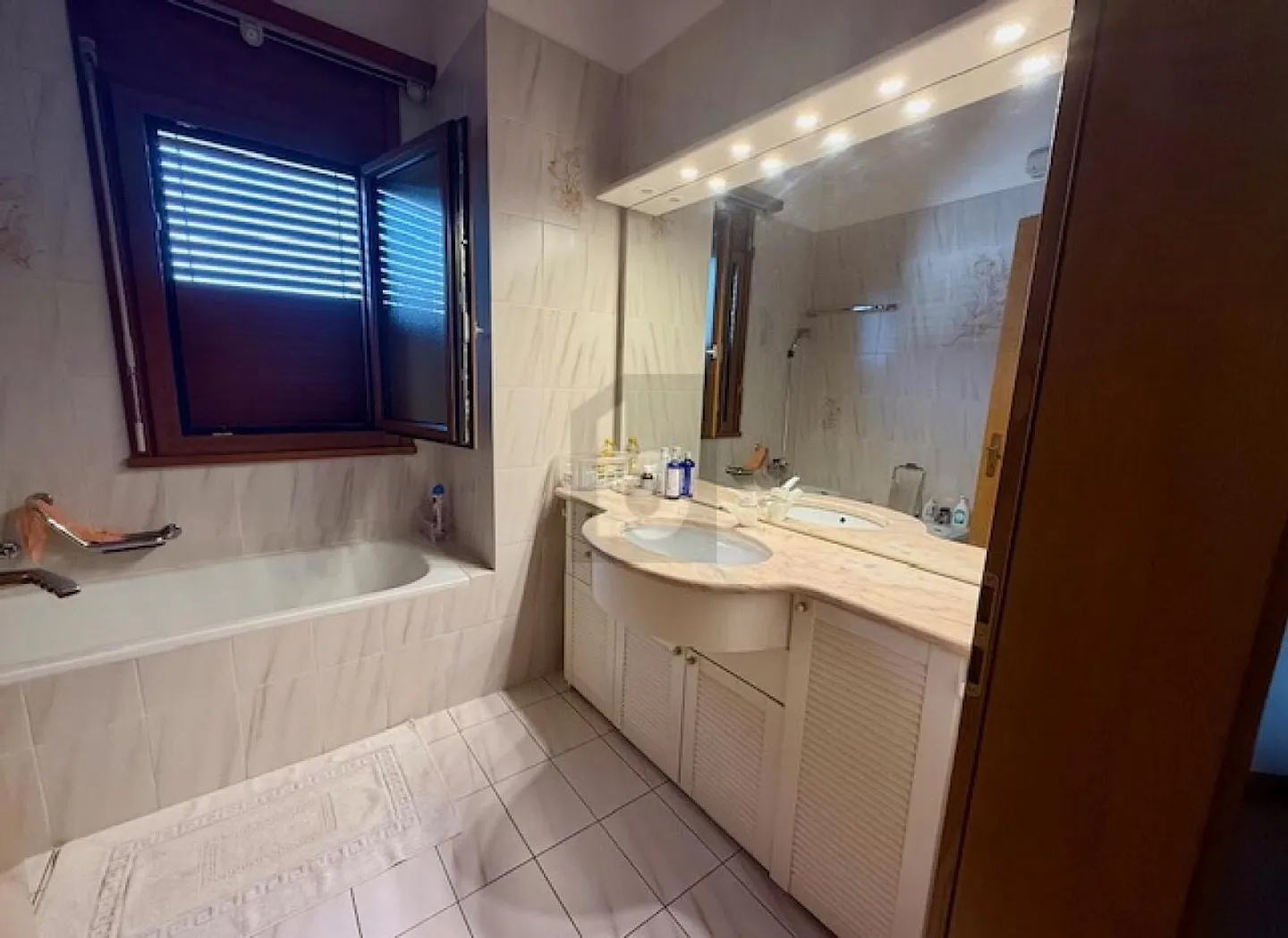 Maison jumelle à vendre - Photo 5 sur 6