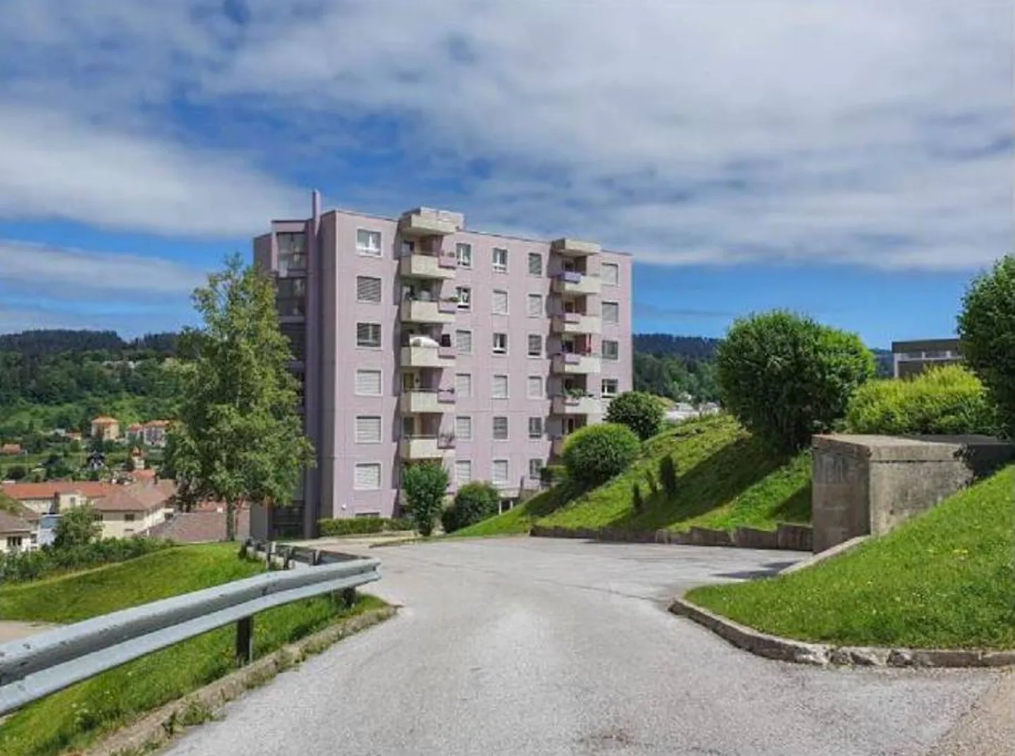 Edificio in affitto a Locle - Foto 1 di 3