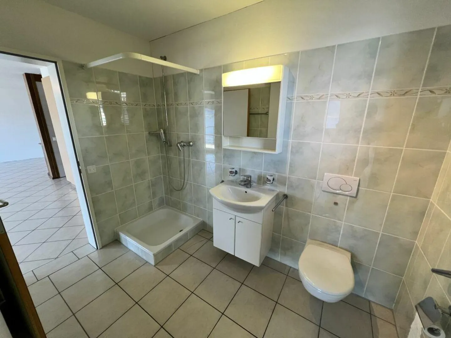 Appartement avec 4,5 pièces et une belle vue sur le lac - Photo 11 sur 20