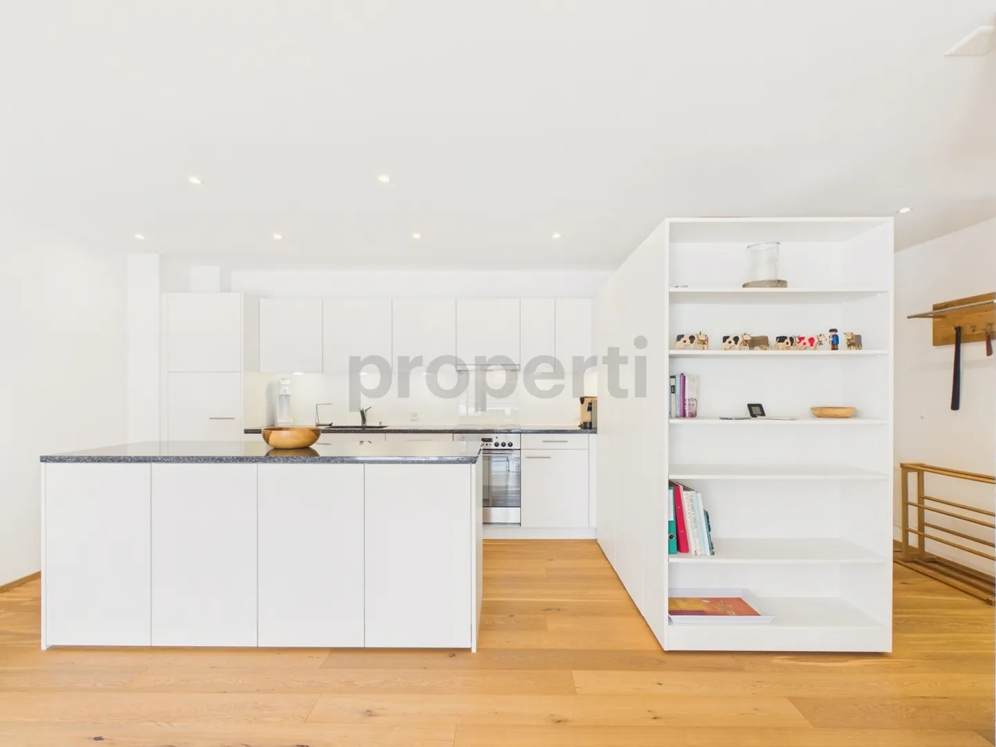 Moderne Wohnung mit sonnigem Balkon - Foto 4 von 12
