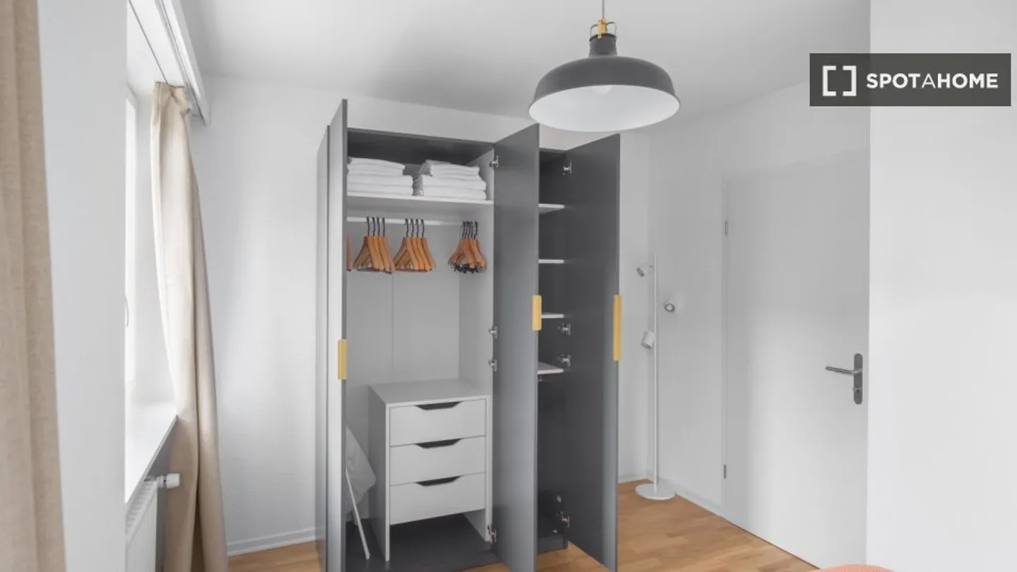 Discover, visit and rent your new home online with full confidence. - Photo 10 of 15