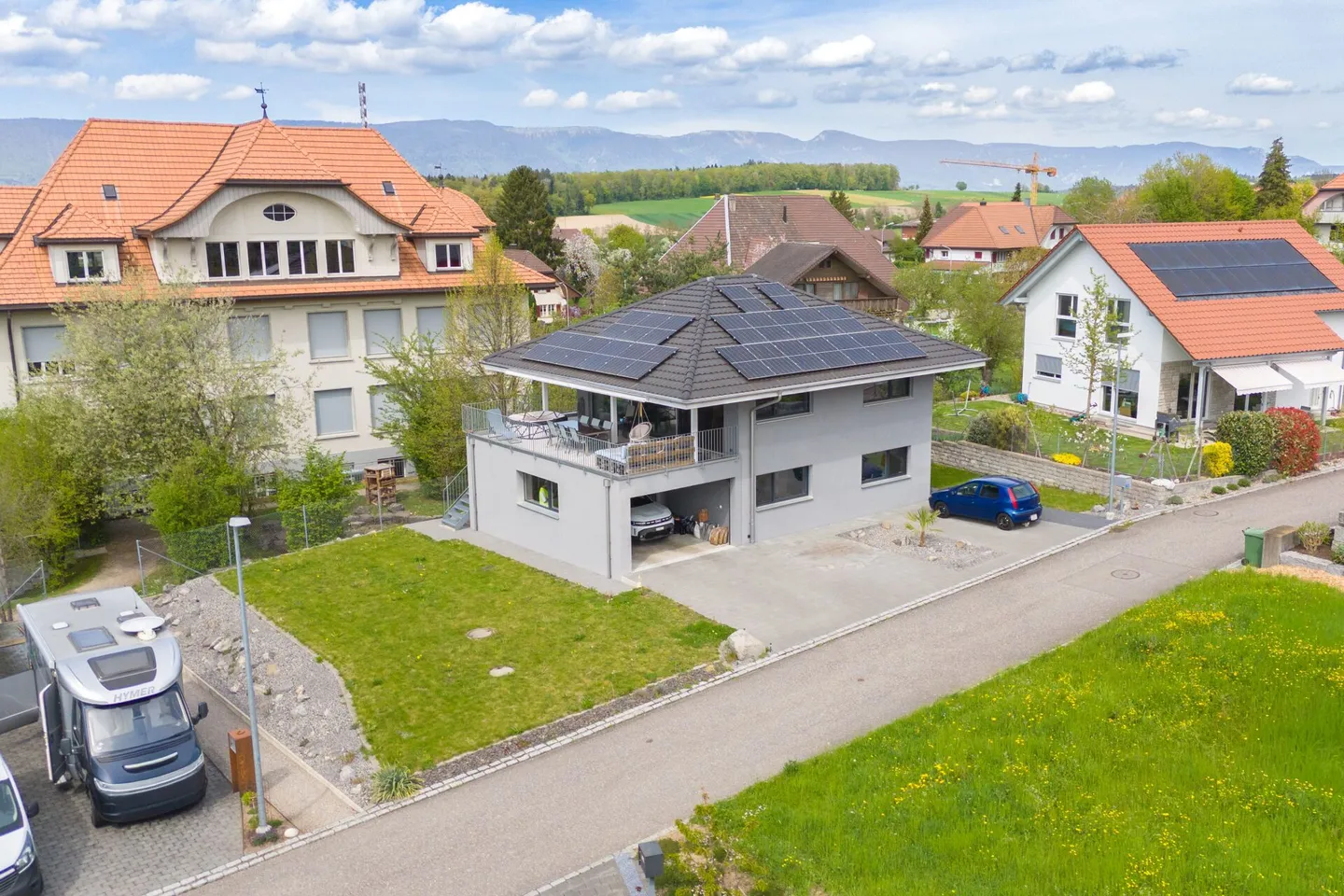 Moderne et économe en énergie - Maison individuelle de 4,5 pièces dans un emplacement ensoleillé avec belle vue - Photo 1 sur 26