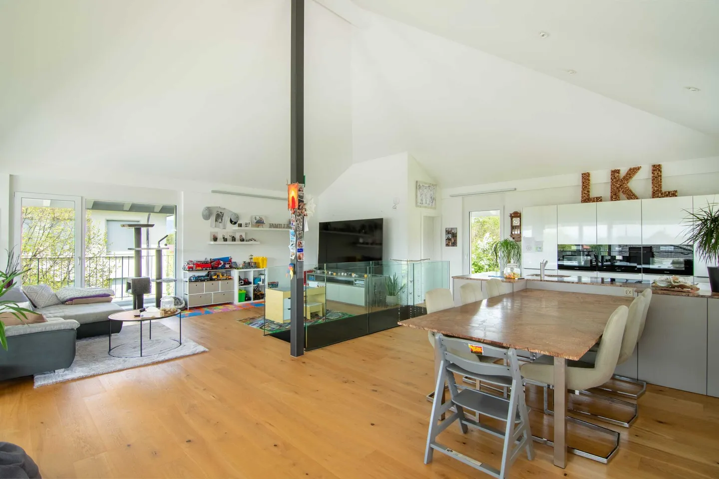 Moderne et économe en énergie - Maison individuelle de 4,5 pièces dans un emplacement ensoleillé avec belle vue - Photo 6 sur 26