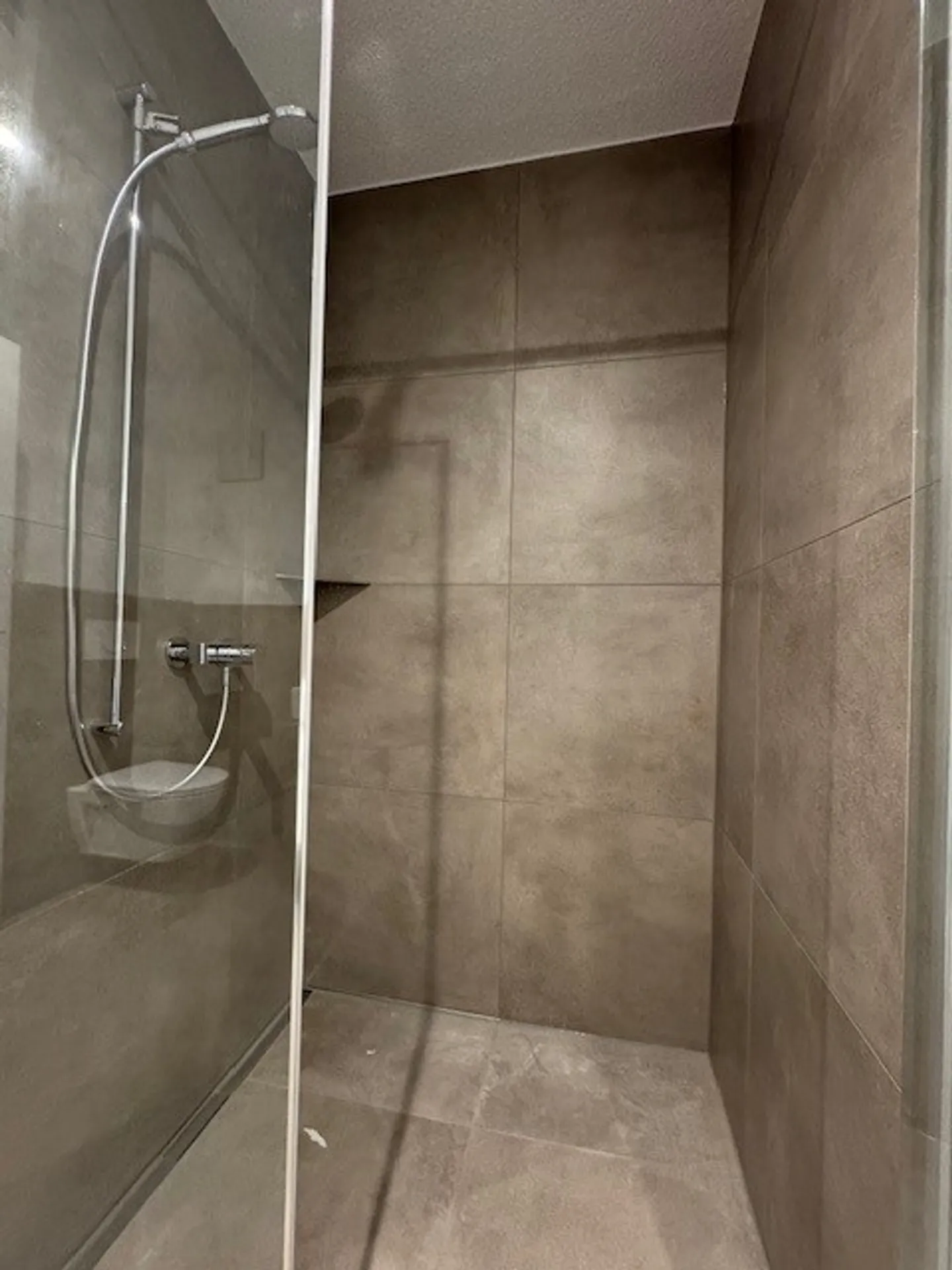 Modern 4.5-room apartment in new building! - Photo 10 of 12