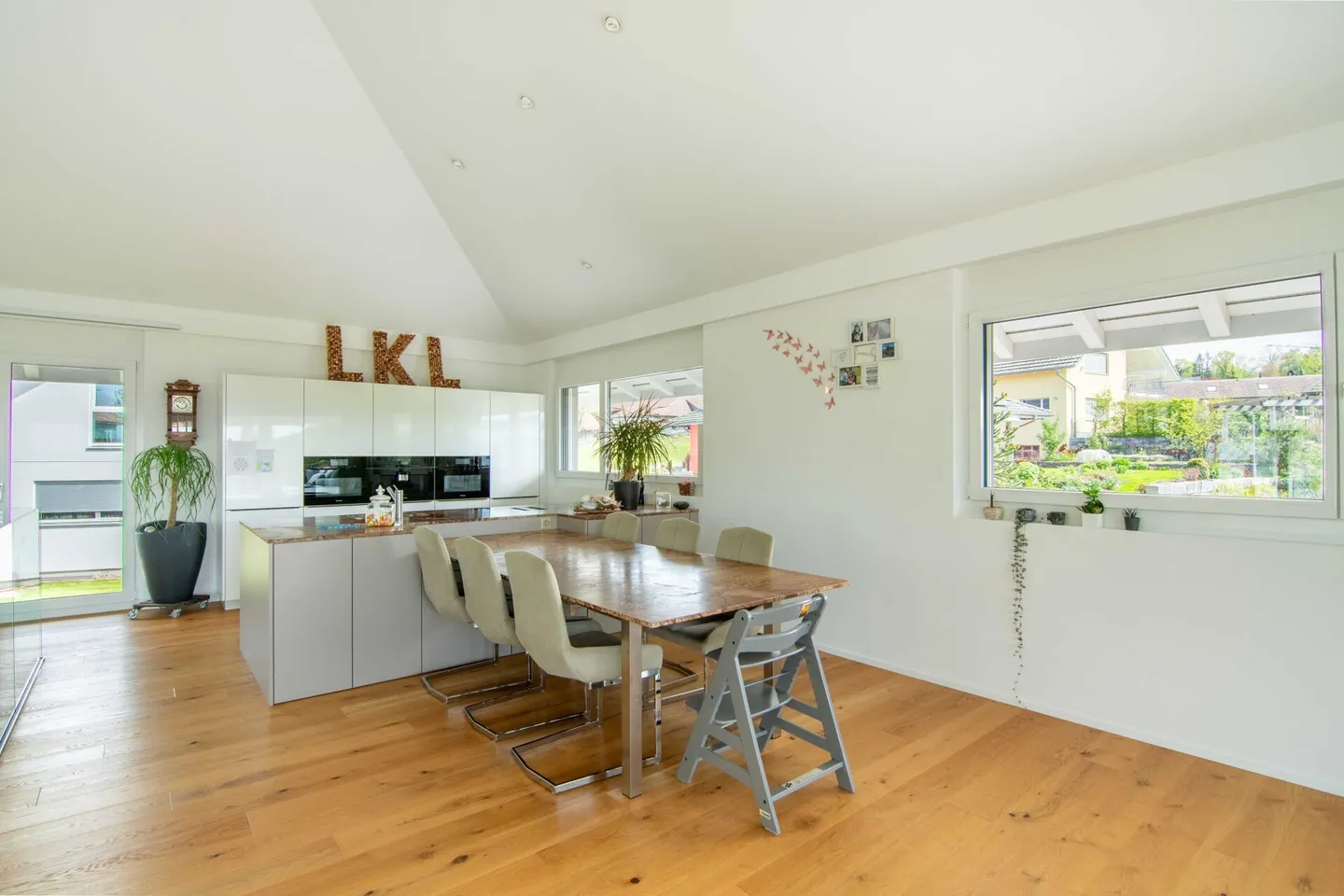 Moderne et économe en énergie - Maison individuelle de 4,5 pièces dans un emplacement ensoleillé avec belle vue - Photo 7 sur 26