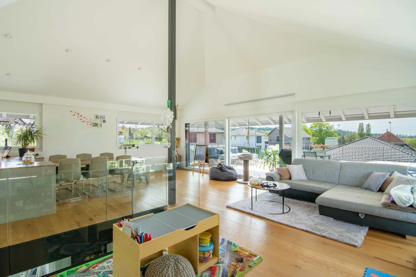 Moderne et économe en énergie - Maison individuelle de 4,5 pièces dans un emplacement ensoleillé avec belle vue - Photo 9 sur 26