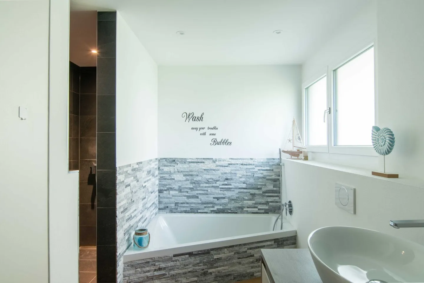 Moderne et économe en énergie - Maison individuelle de 4,5 pièces dans un emplacement ensoleillé avec belle vue - Photo 13 sur 26