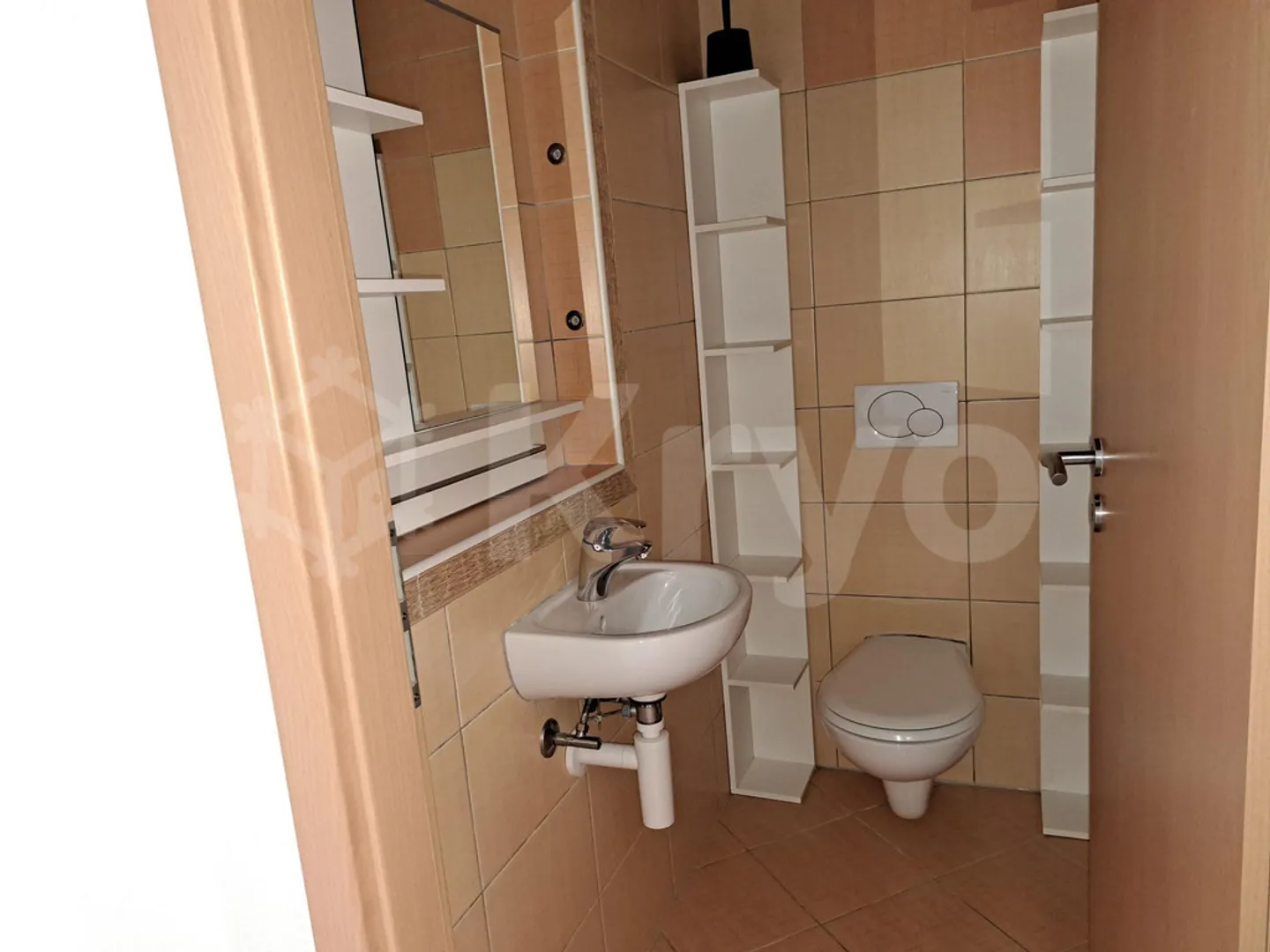 4-room apartment 104 m2 1st floor with balcony - Photo 9 of 10