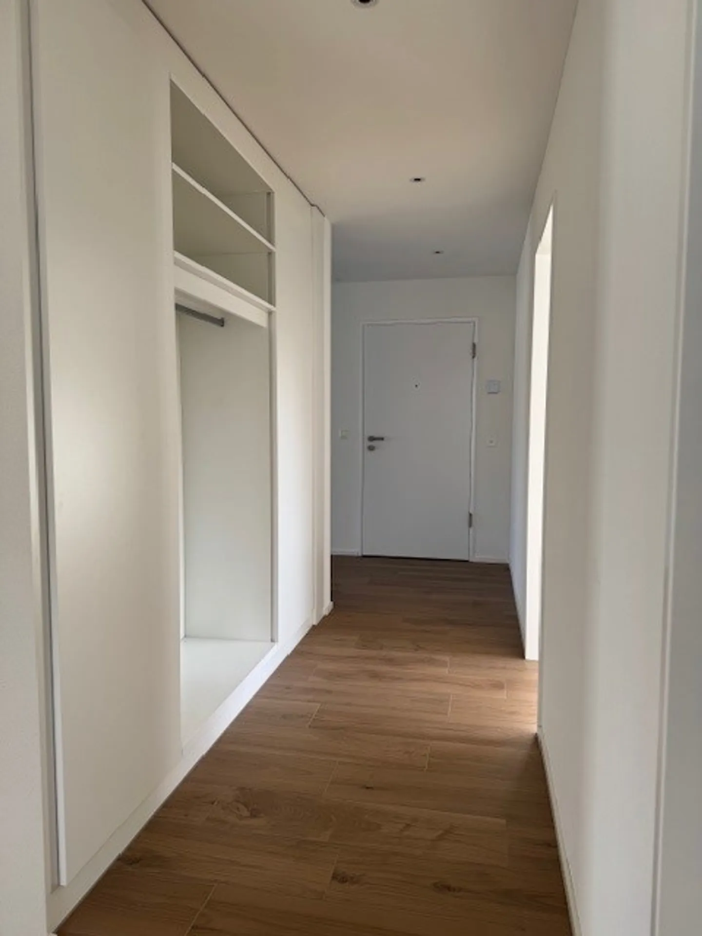 Moderne 3.5-Zimmer-Attikawohnung - Foto 5 von 11