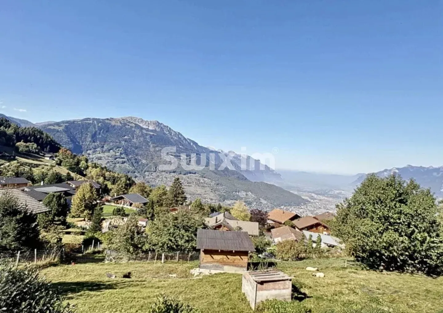 Villa contemporaine avec vue alpine - Photo 1 sur 10
