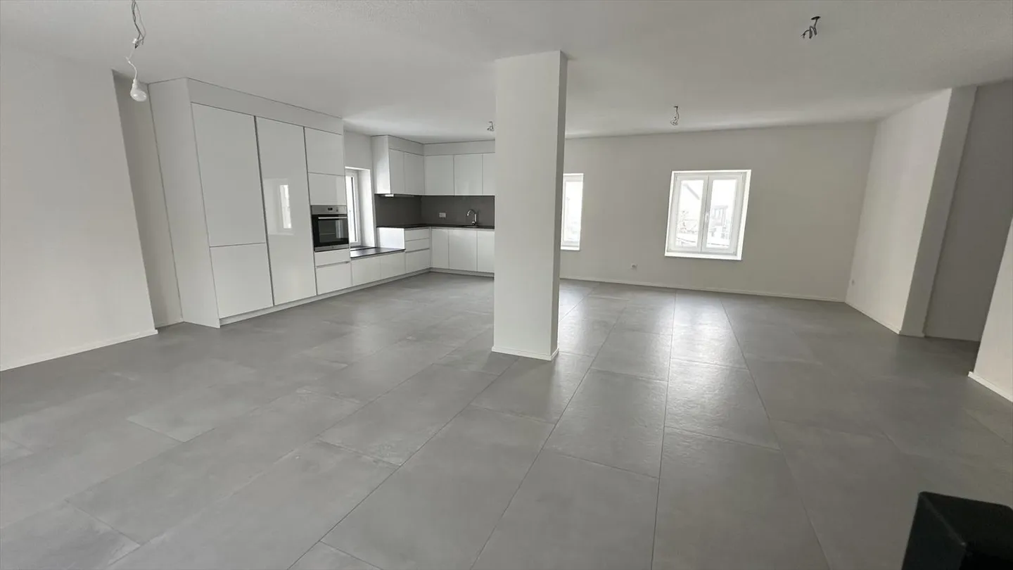 Apartment for rent - Photo 4 of 13