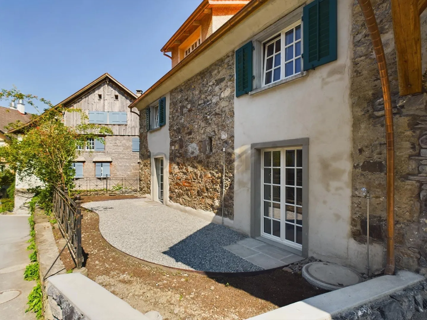 Maison jumelée 5.5 pièces - Foto 1 von 11