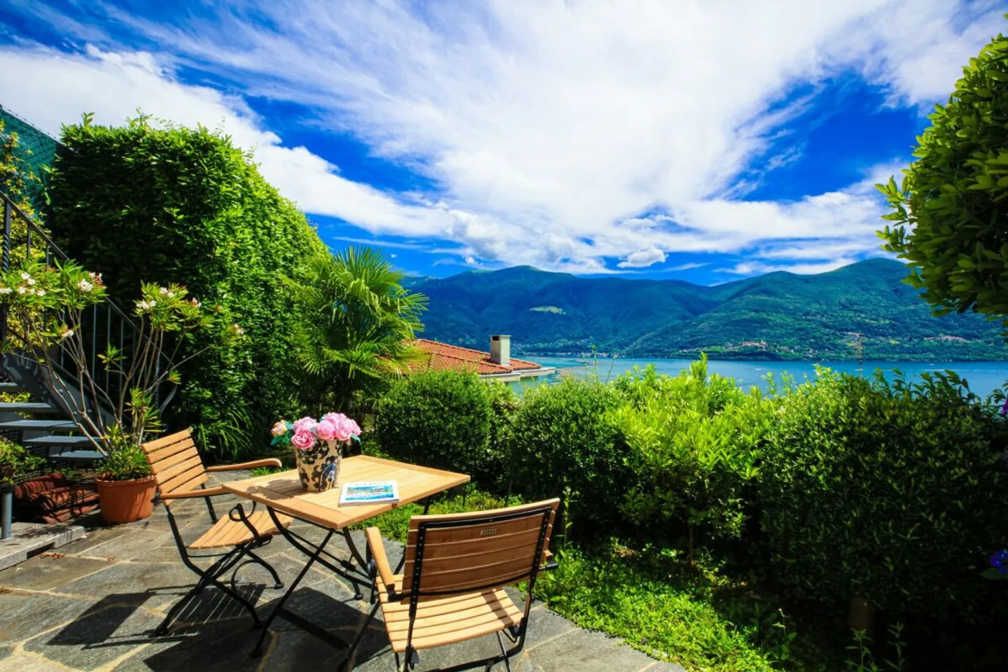 BRISSAGO - Villa de rêve avec vue panoramique sur le lac Majeur - Photo 3 sur 3