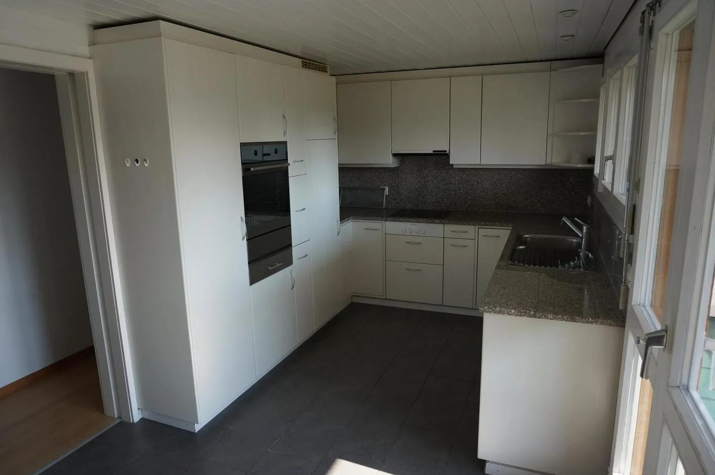 5 ZI-WOHNUNG IN GURZELEN (BE), MÖBLIERT, TEMPORÄR - Foto 5 von 10