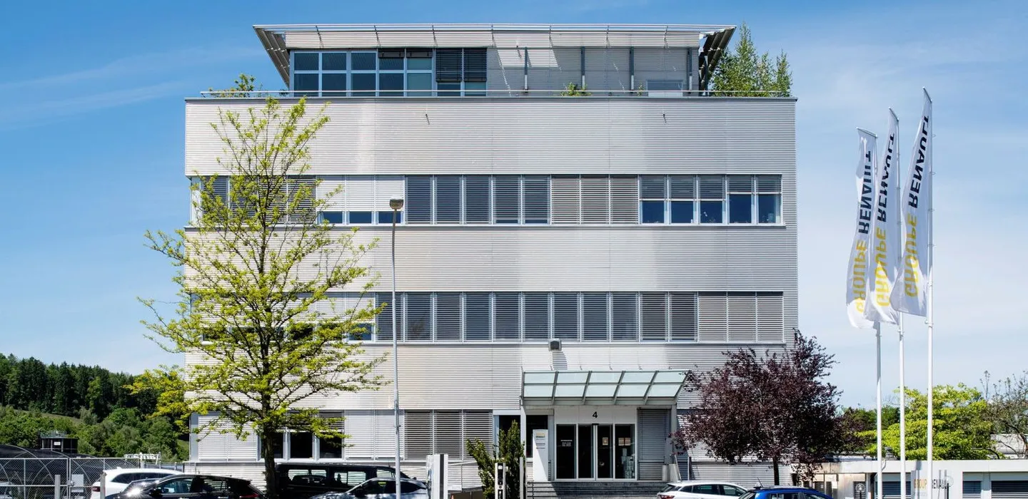 In affitto immediato 585m2 di spazi per uffici sviluppati a Urdorf - Foto 1 di 7