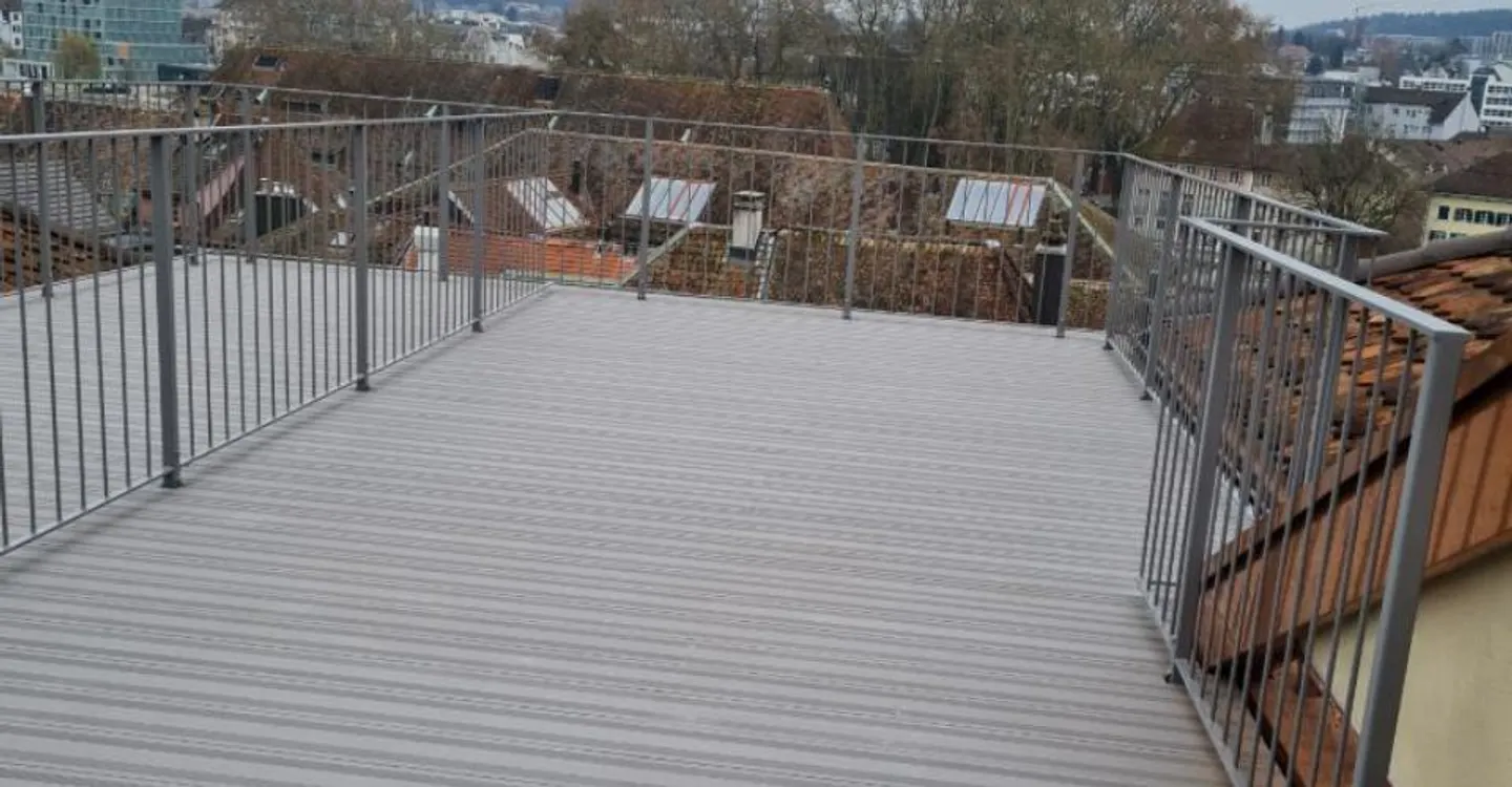 Unico appartamento duplex di 2,5 stanze con terrazza sul tetto - Foto 7 di 9