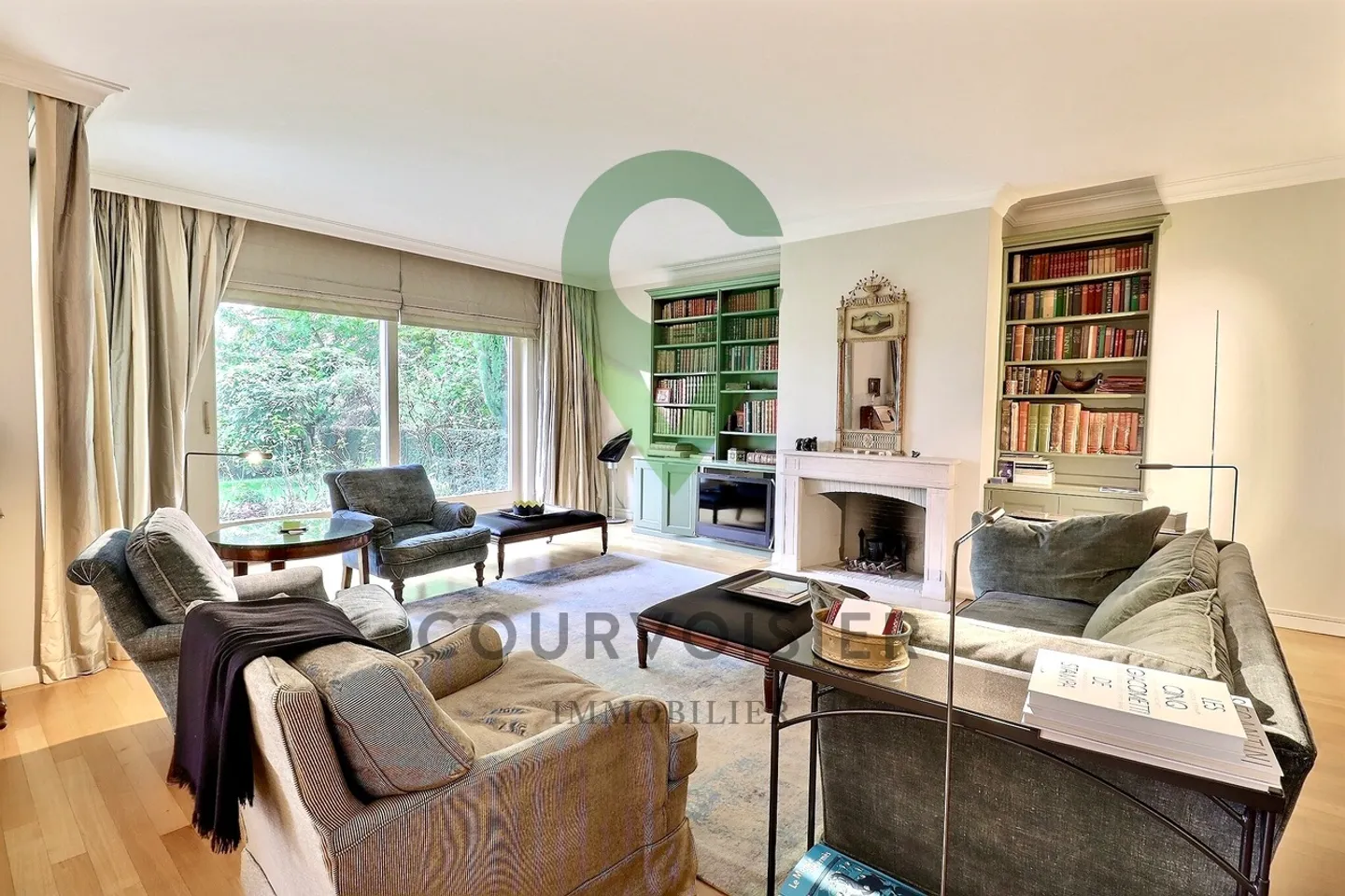 Exceptional property in the heart of Pully, enhanced by a beautiful garden - Photo 1 of 10