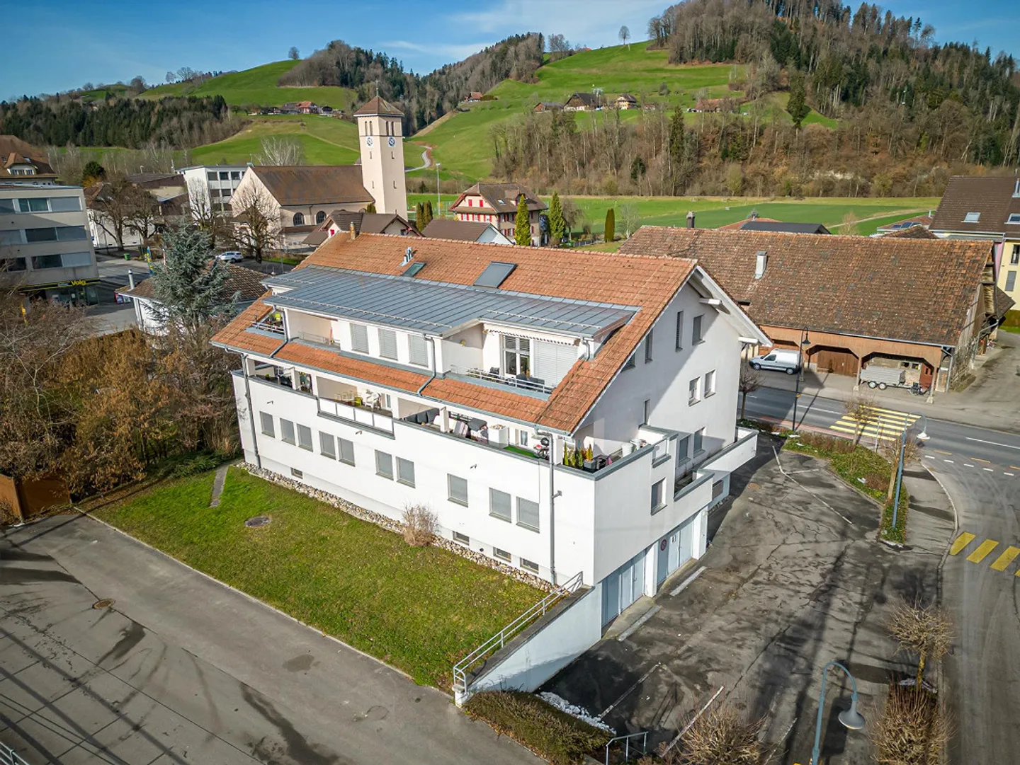 Beautiful new 4.5-room apartment - Photo 1 of 8
